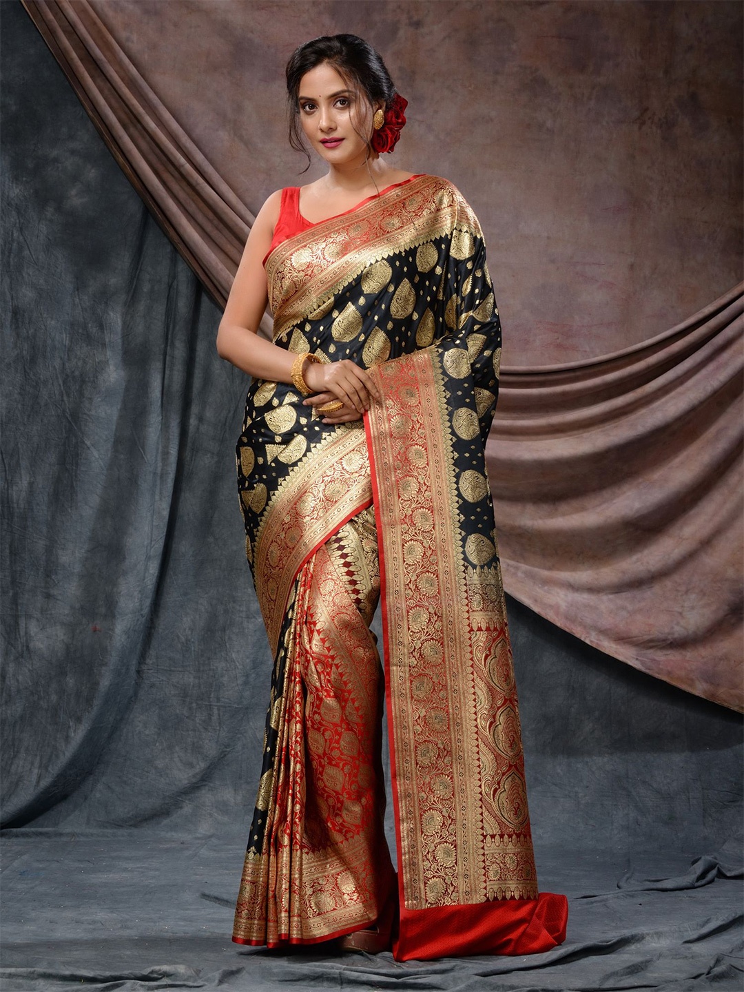 

Charukriti Ethnic Motif Woven Design Zari Katan Silk Banarasi Saree, Black