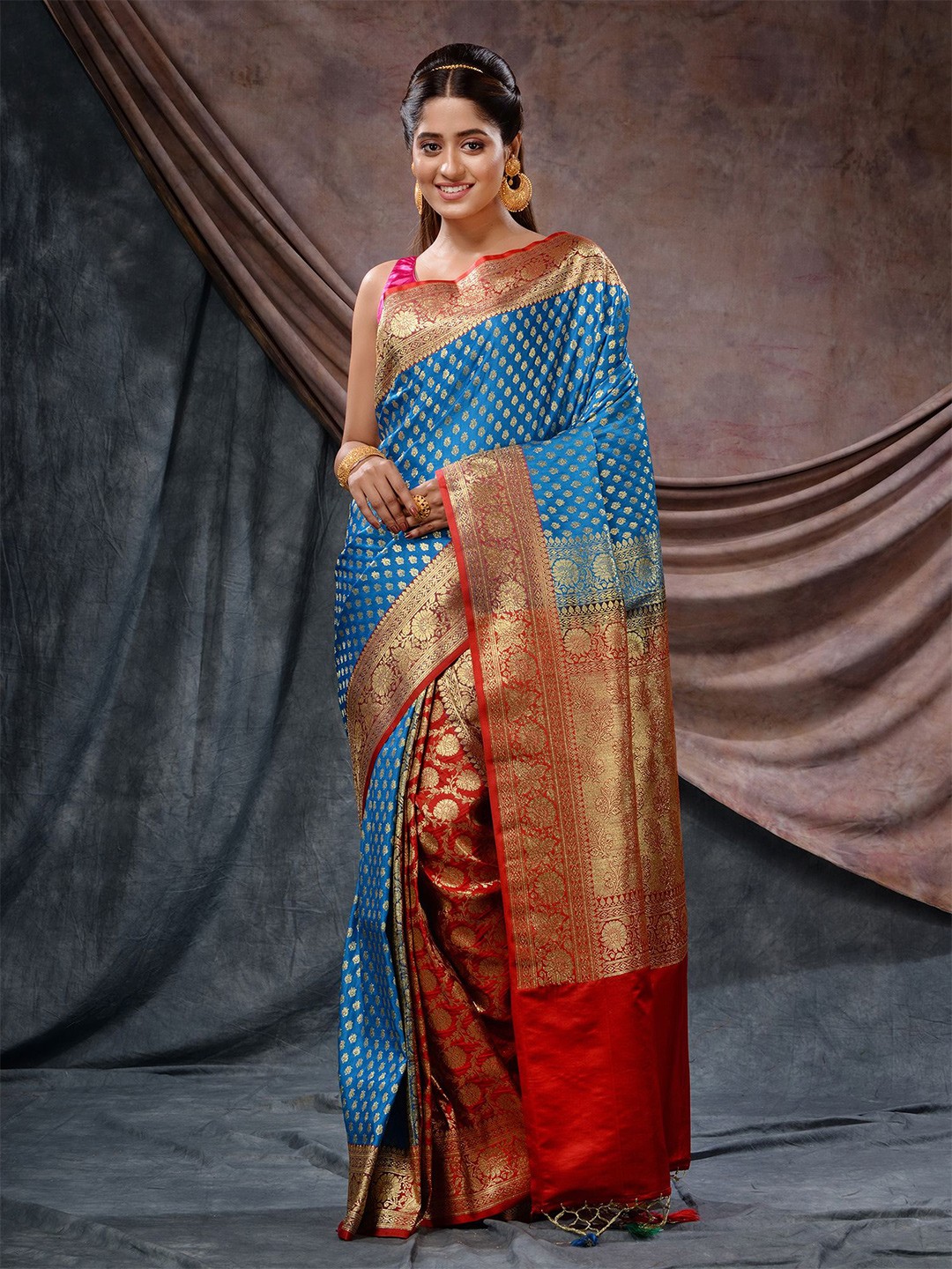 

Charukriti Floral Motif Woven Design Zari Banarasi Saree, Blue