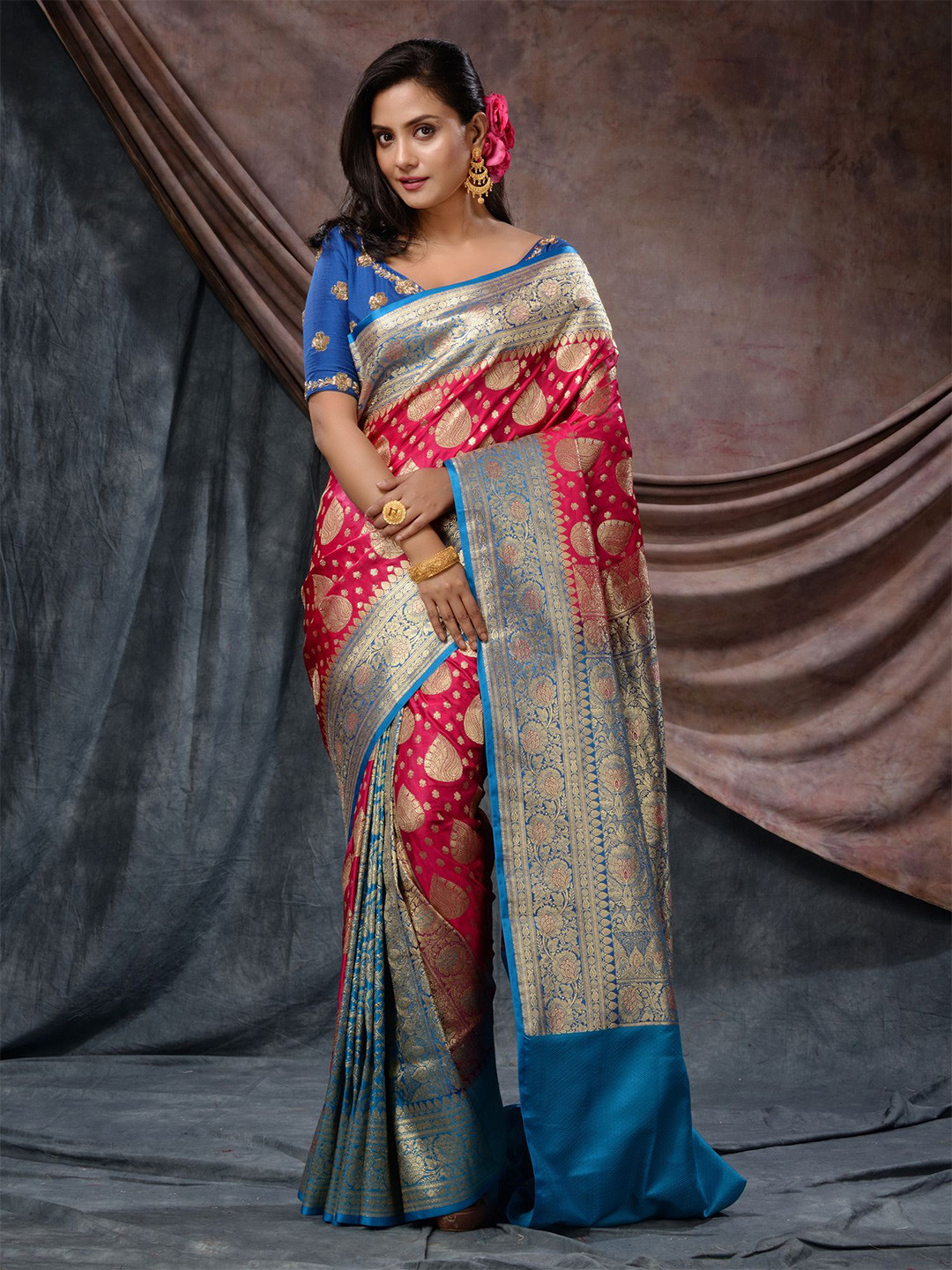 

Charukriti Ethnic Motifs Woven Design Zari Banarasi Saree, Pink
