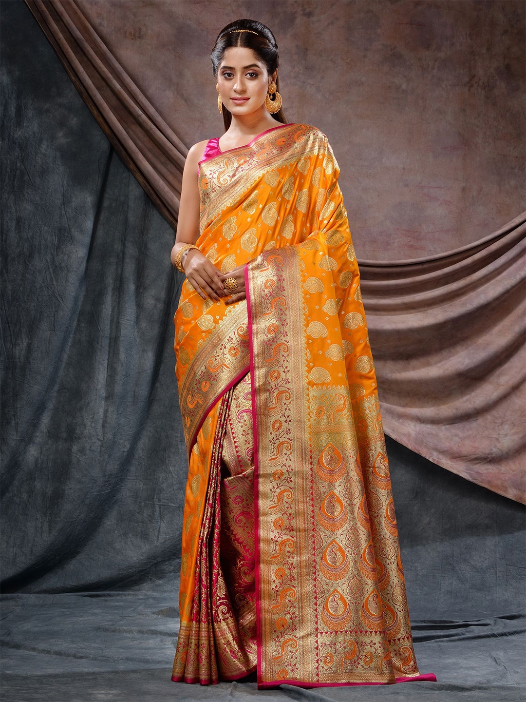 

Charukriti Ethnic Motifs Woven Design Zari Banarasi Saree, Yellow