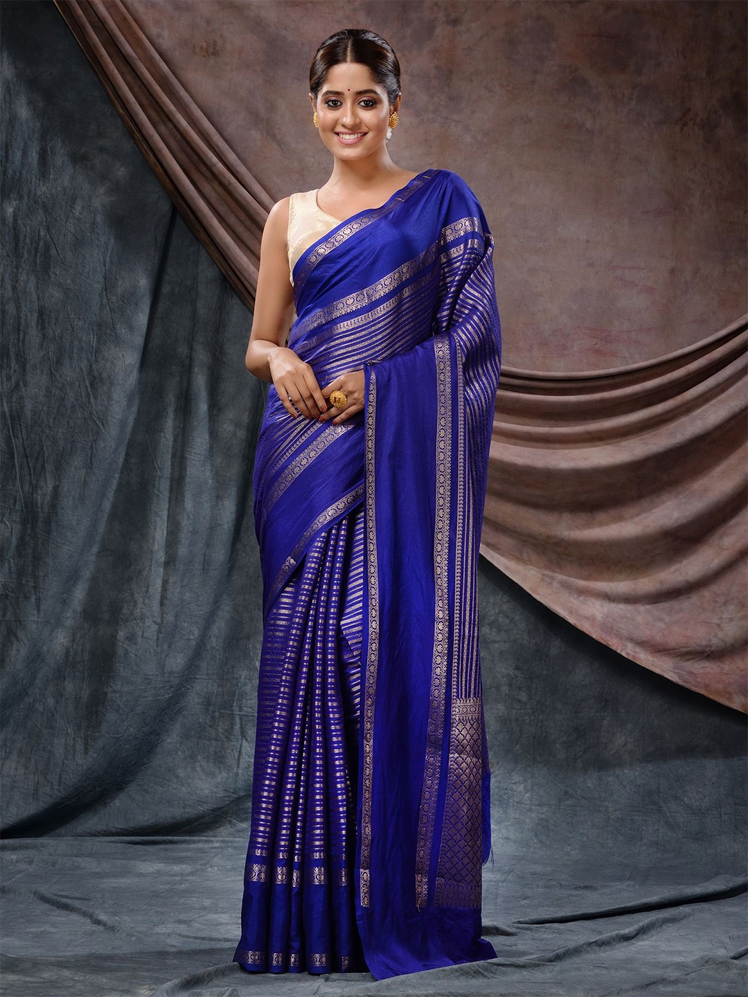 

Charukriti Striped Woven Design Zari Banarasi Saree, Blue