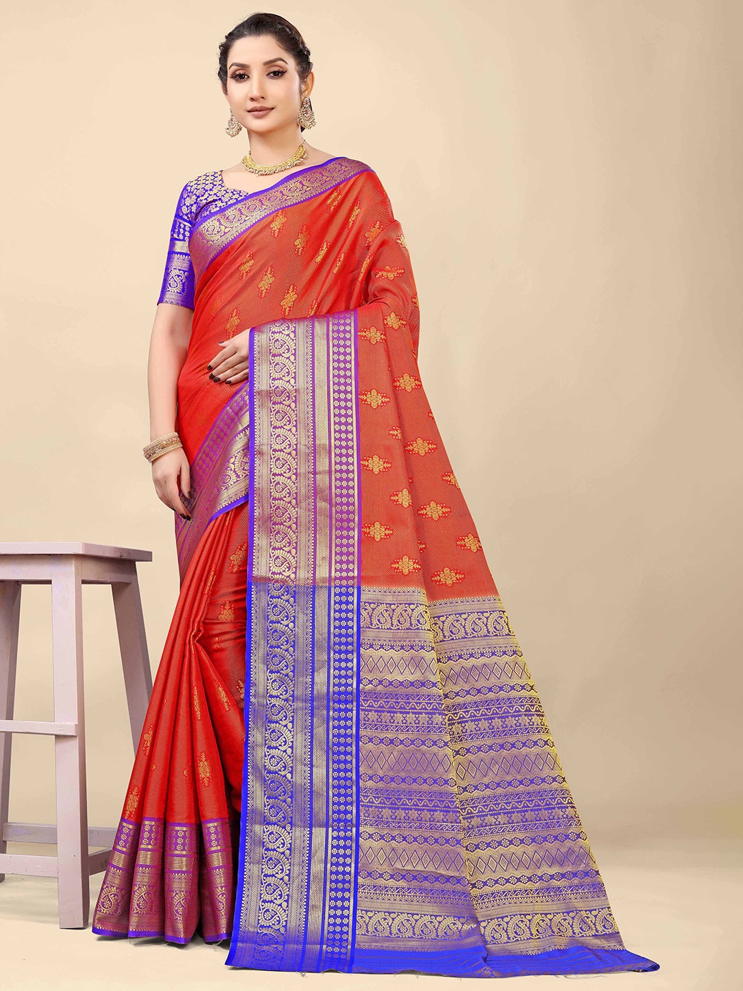 

Royal Rajgharana Saree Ethnic Motif Woven Design Zari Banarasi Sarees, Red