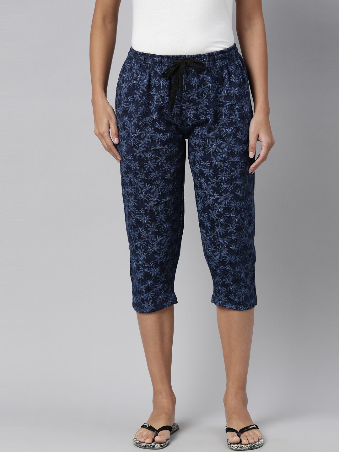 

Kryptic Women Mid-Rise Printed Cotton Lounge Capris, Blue