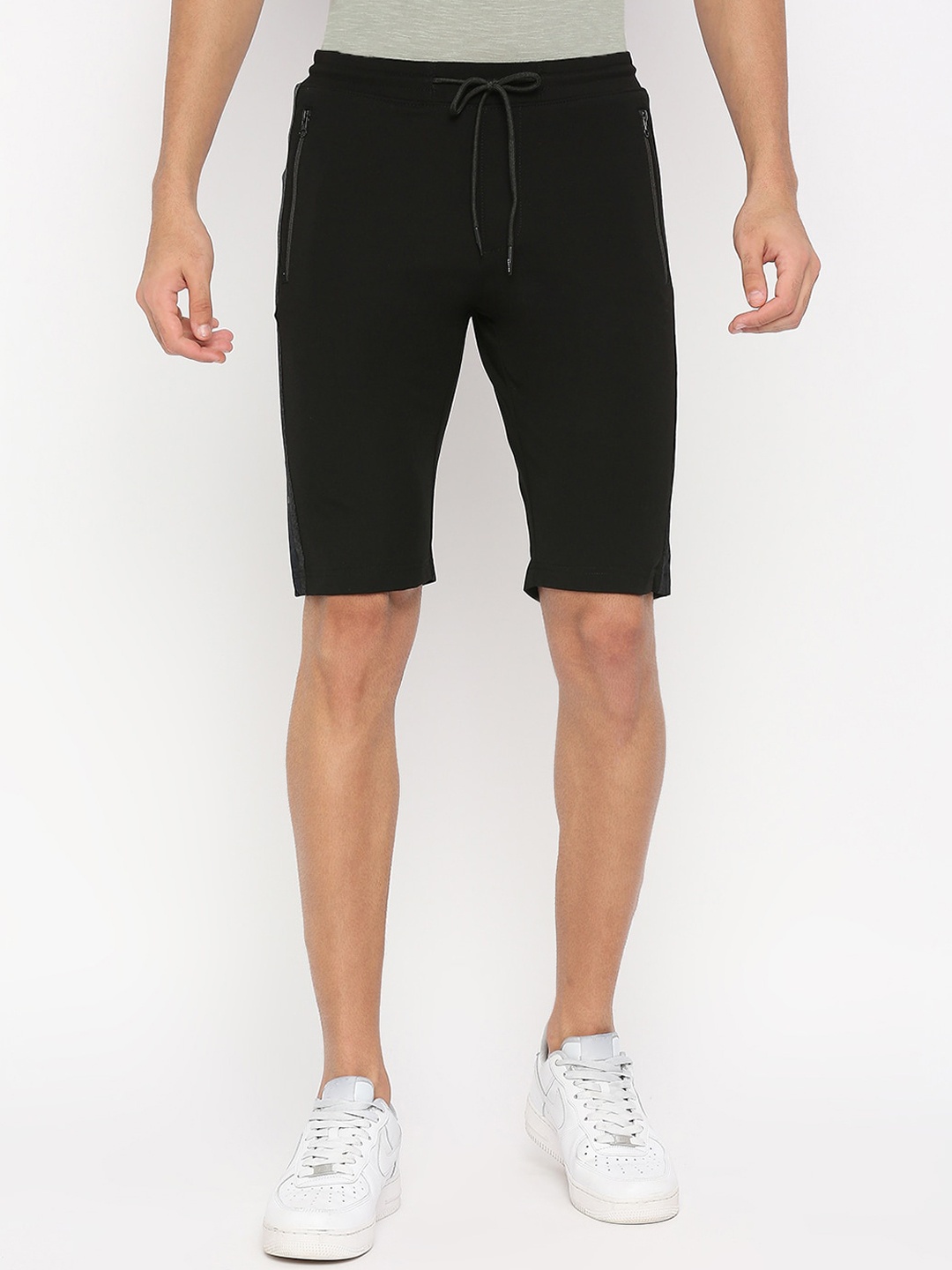 

beevee Men Regular Shorts, Black