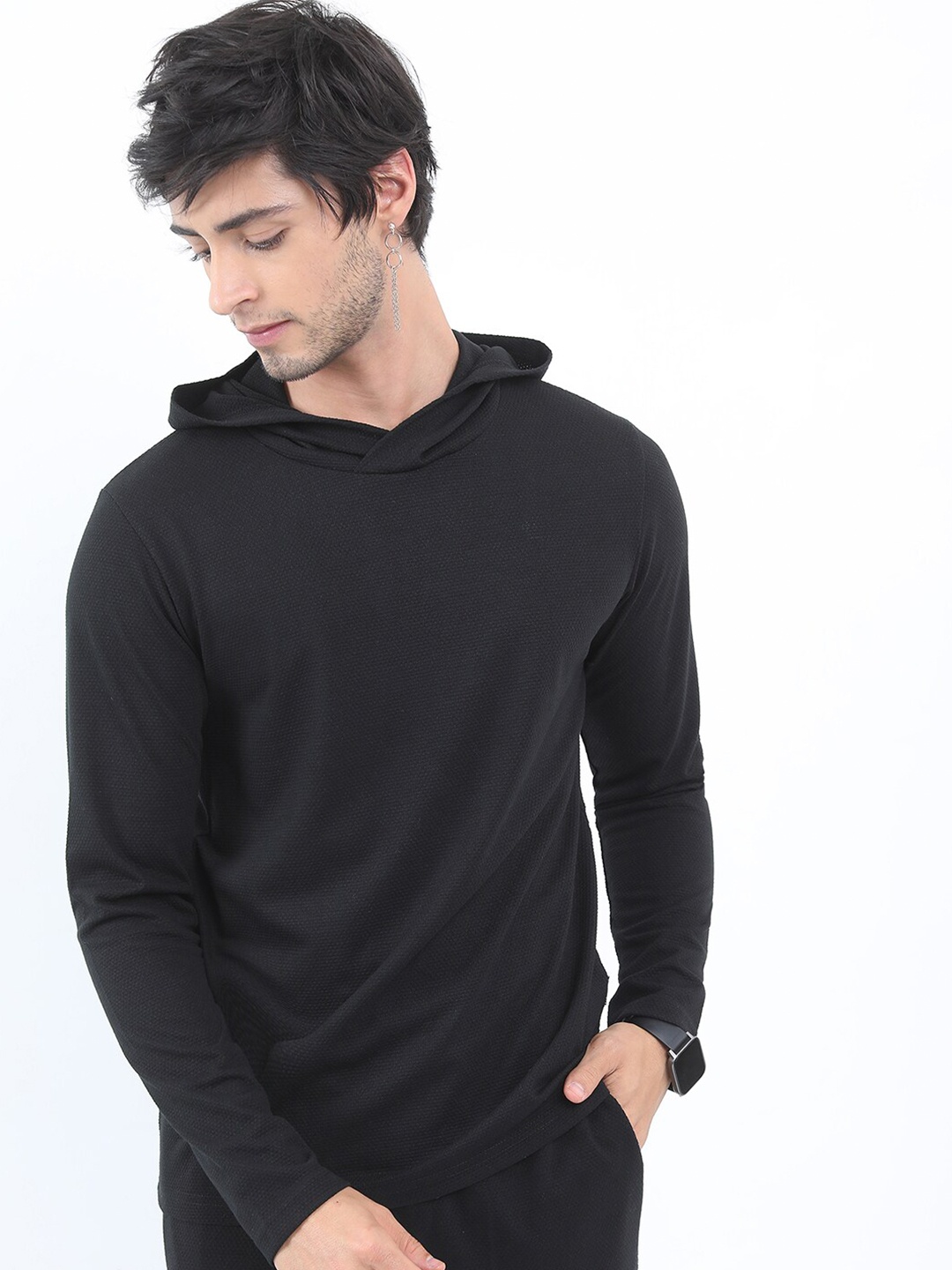 

HIGHLANDER Men Popcorn Structured Regular Fit T-shirt, Black