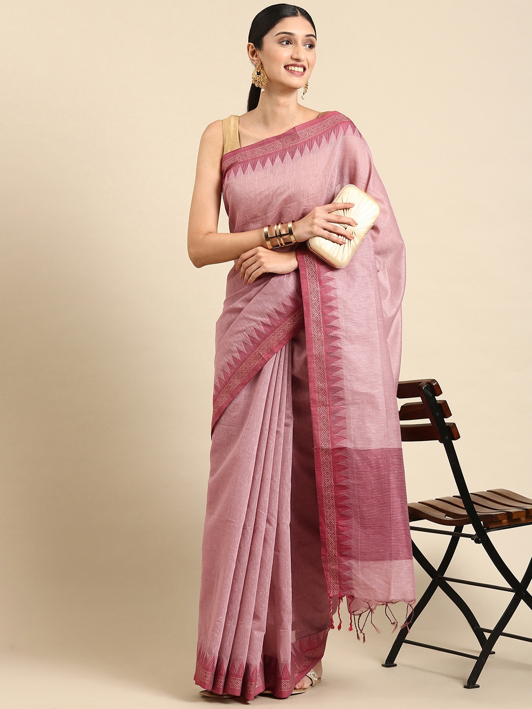

VISHNU WEAVES Zari Linen Blend Taant Saree, Magenta