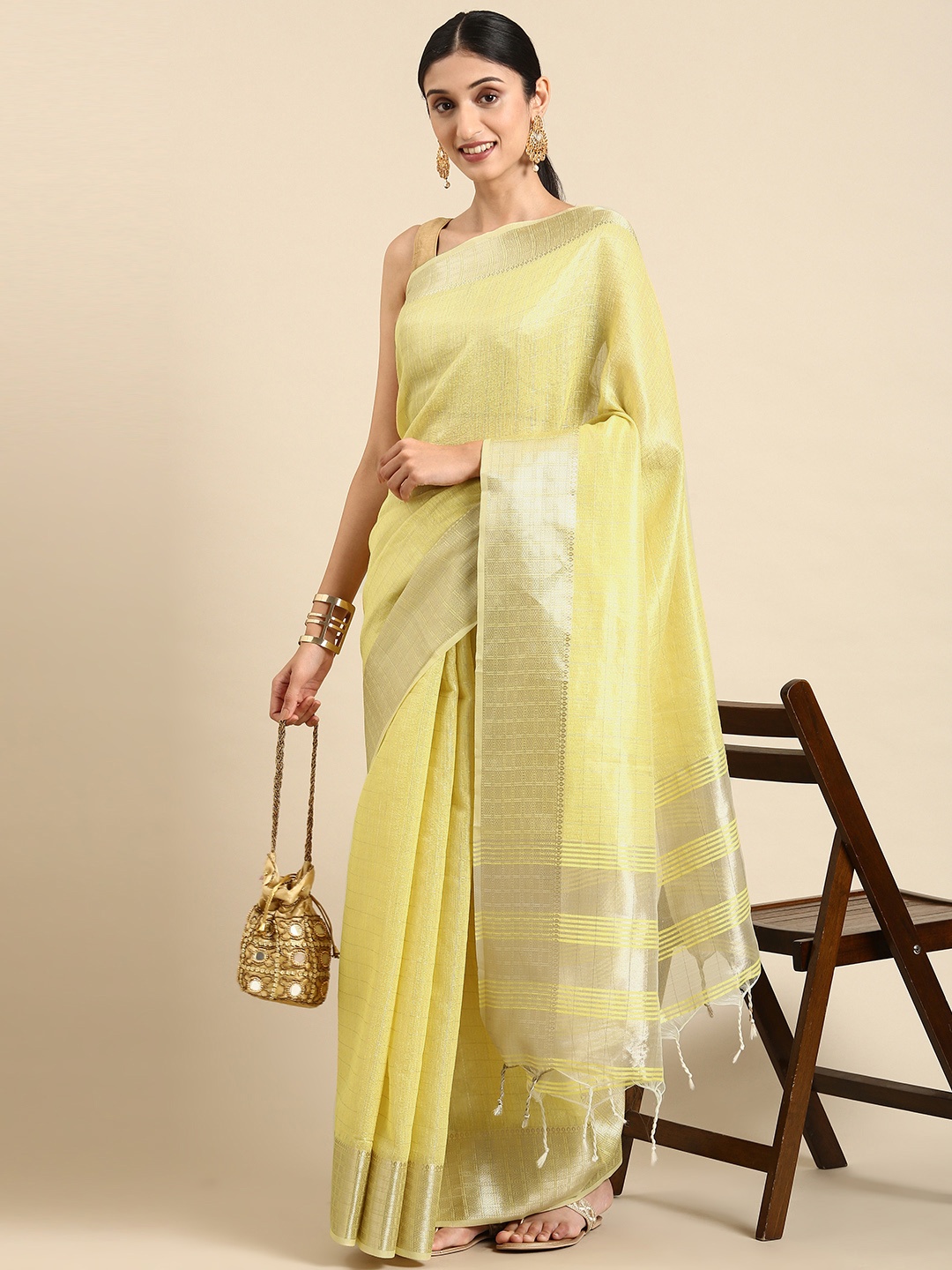

VISHNU WEAVES Yellow Checked Zari Tissue Maheshwari Saree