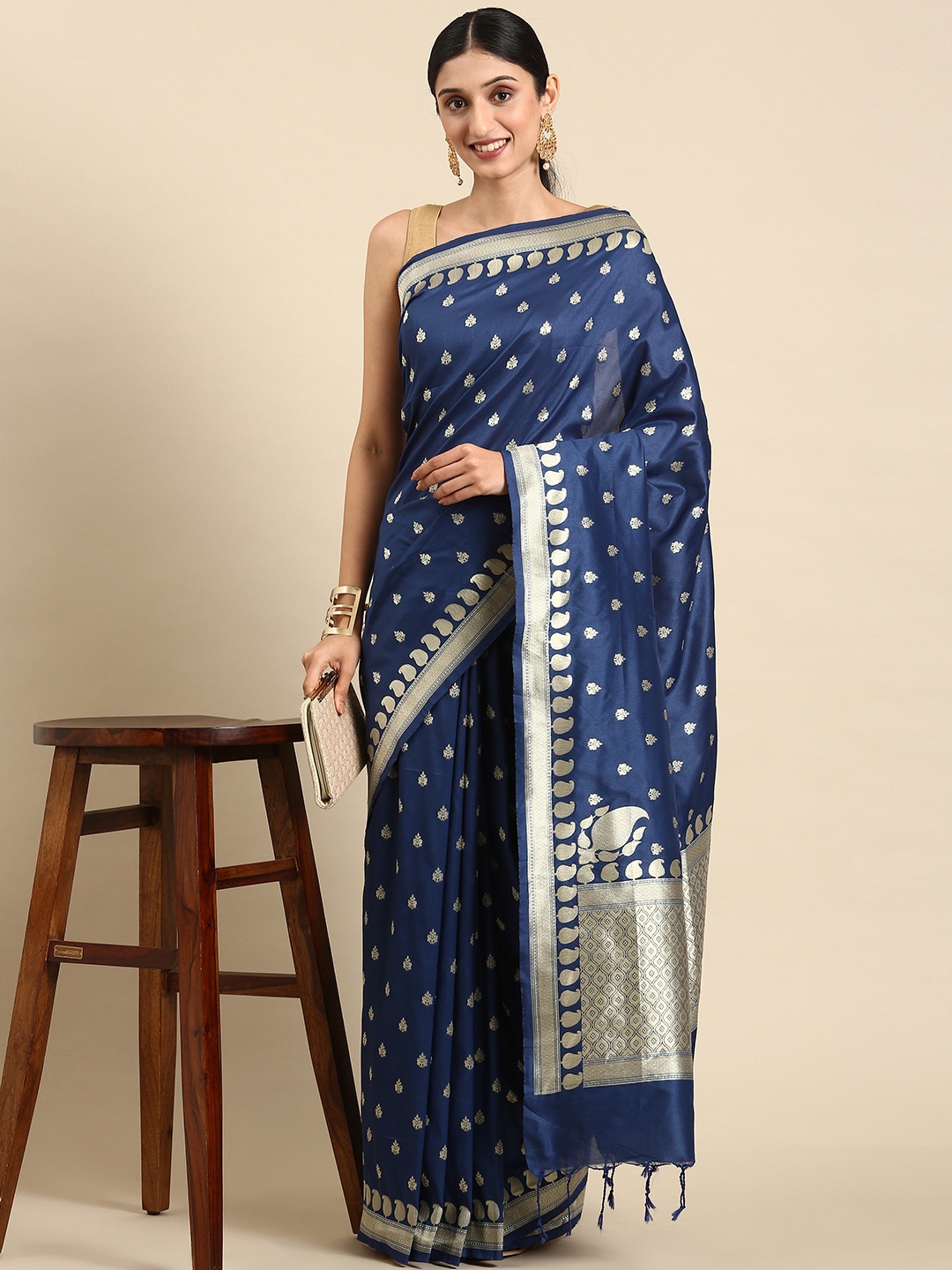 

VISHNU WEAVES Navy Blue & Gold-Toned Woven Design Zari Silk Blend Banarasi Saree
