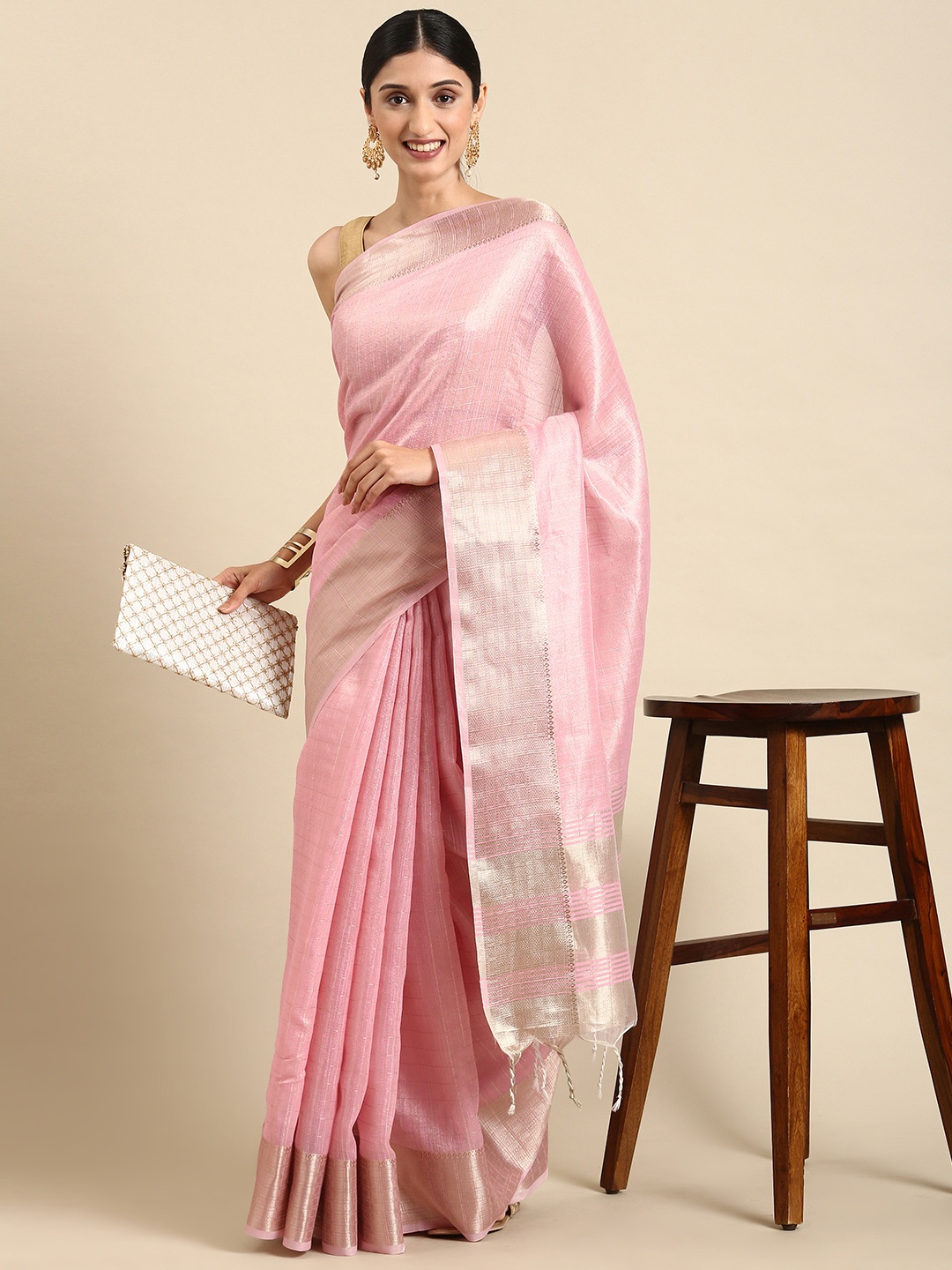 

VISHNU WEAVES Checked Zari Tissue Maheshwari Saree, Pink