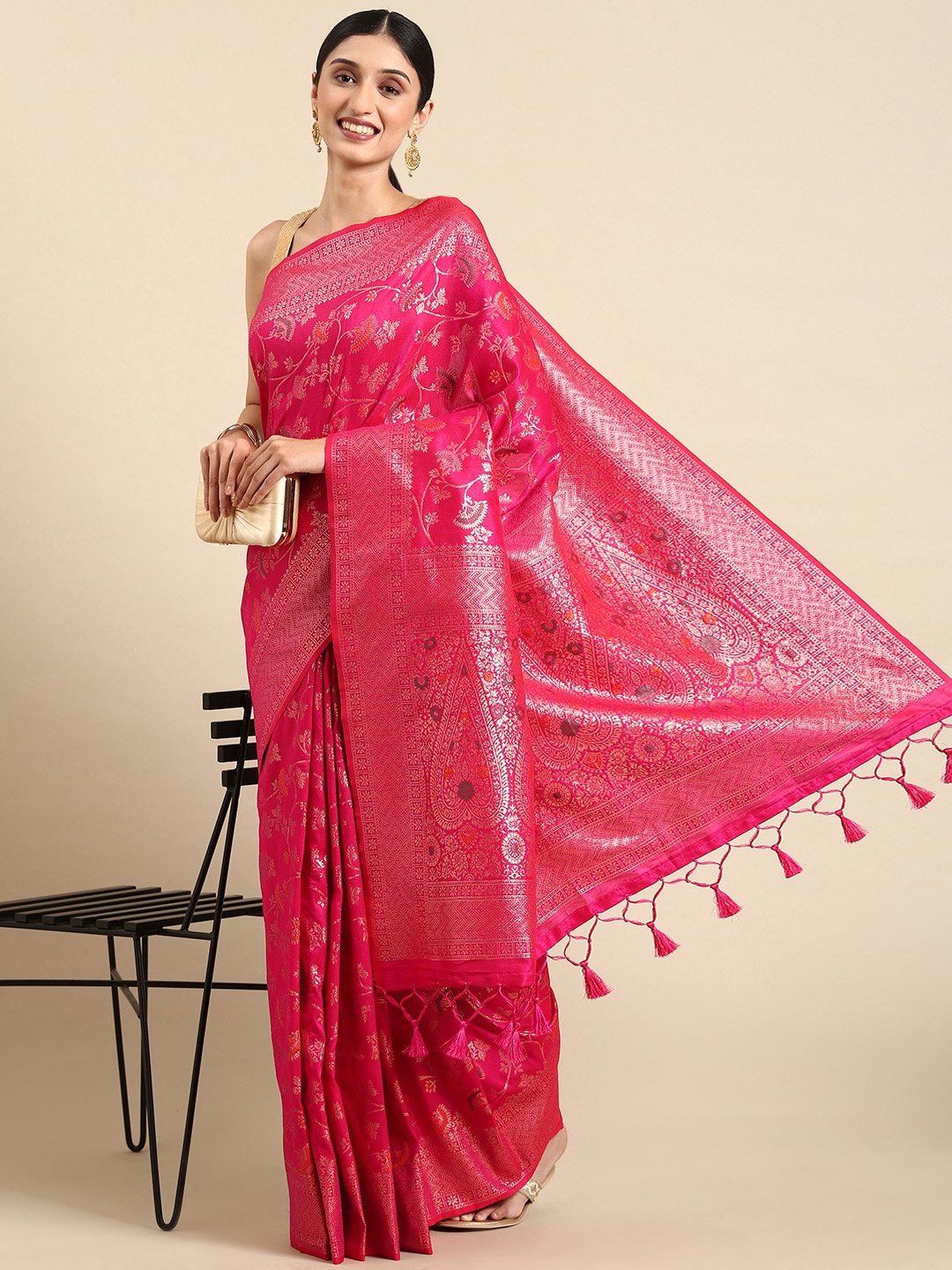 

VISHNU WEAVES Floral Zari Tussar Saree, Pink