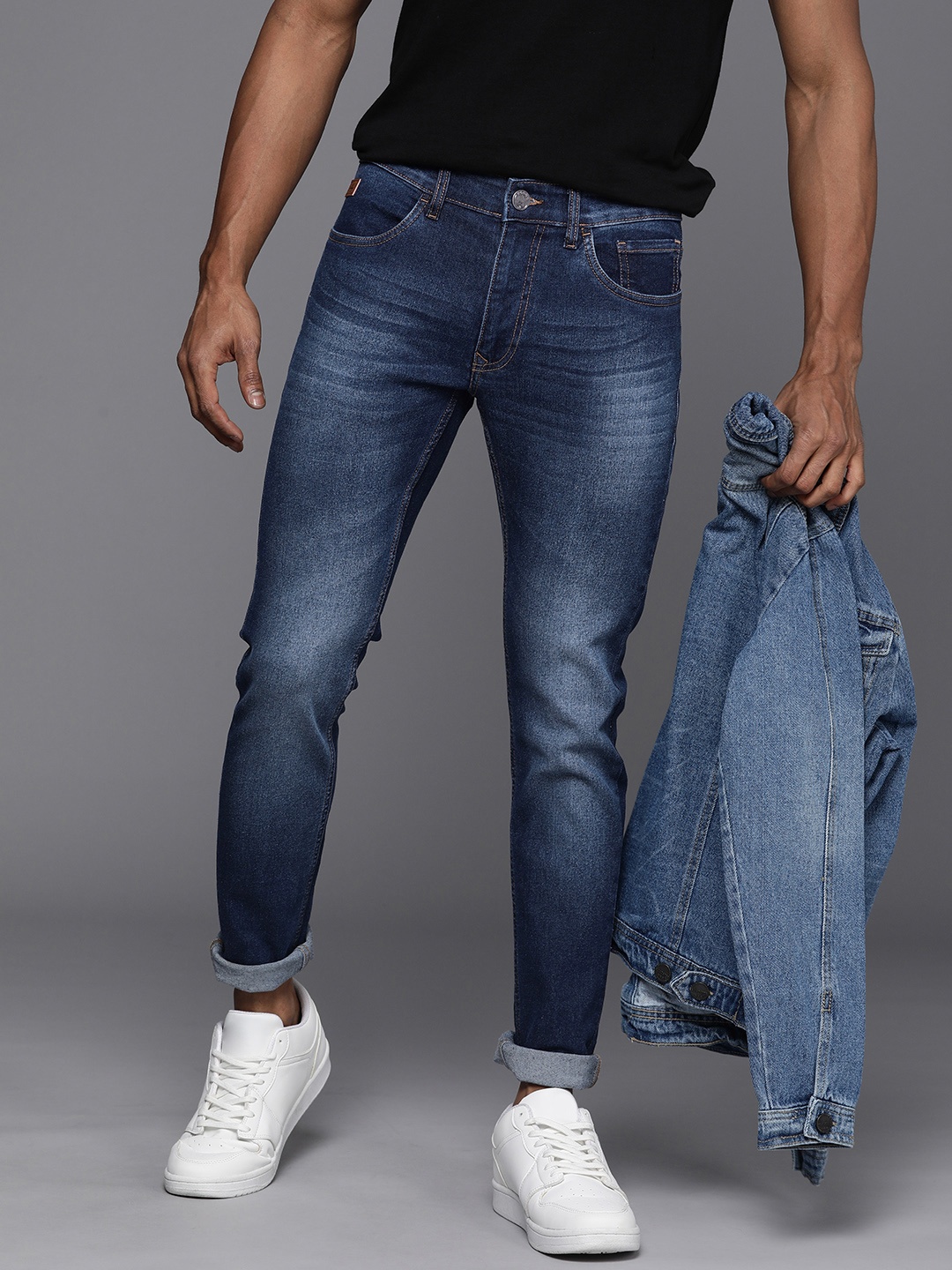 

WROGN Men Slim Tapered Fit Heavy Fade Stretchable Jeans, Blue