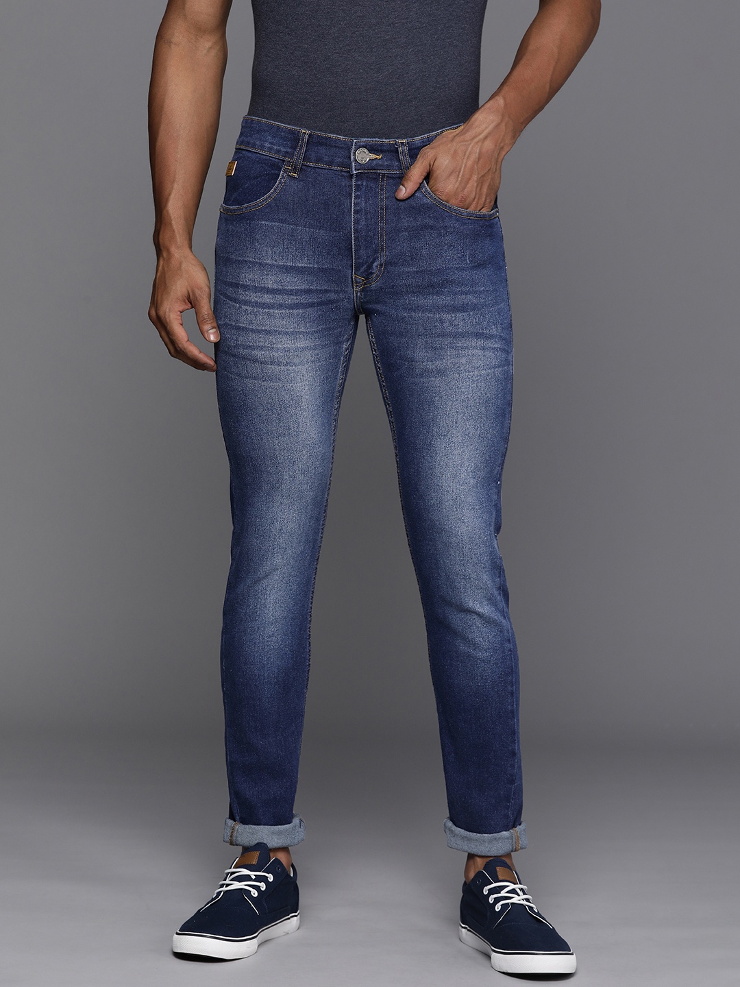 

WROGN Men Mid-Rise Skinny Fit Light Fade Stretchable Jeans, Blue