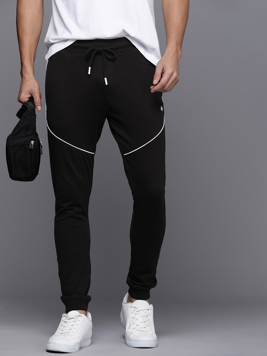 

WROGN Men Mid-Rise Joggers With Drawstring Closure, Black