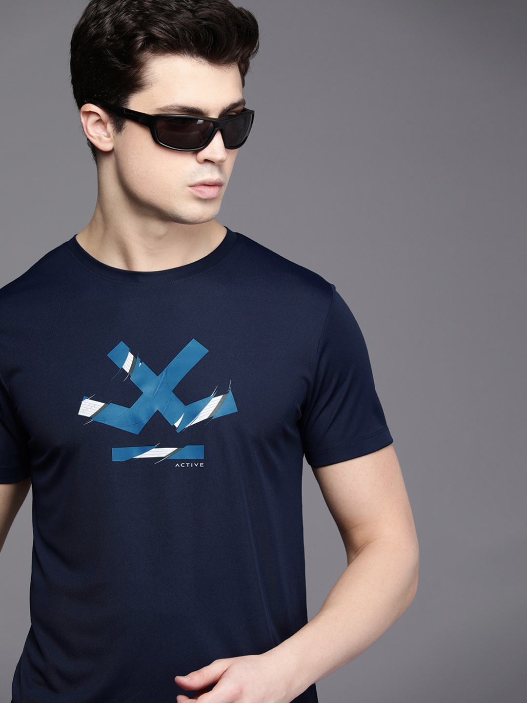 

WROGN ACTIVE Brand Logo Printed Slim Fit Dry-Pro T-shirt, Navy blue