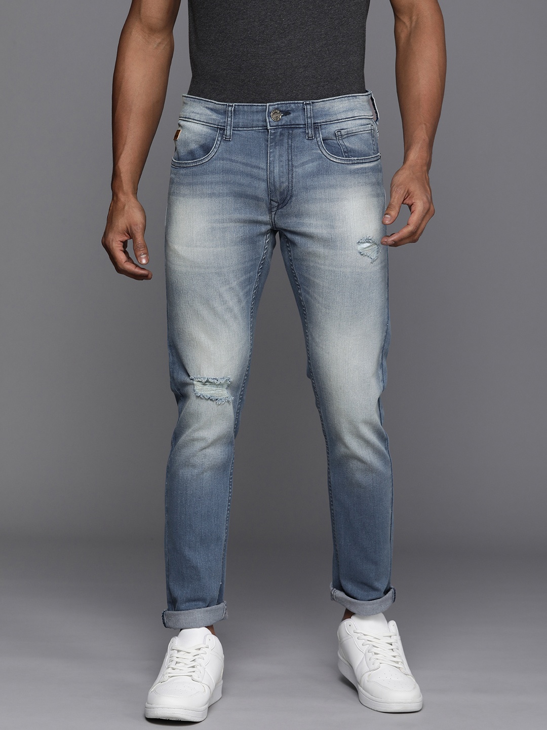WROGN Men Slim Fit Mildly Distressed Heavy Fade Stretchable Mid-Rise Jeans, Blue