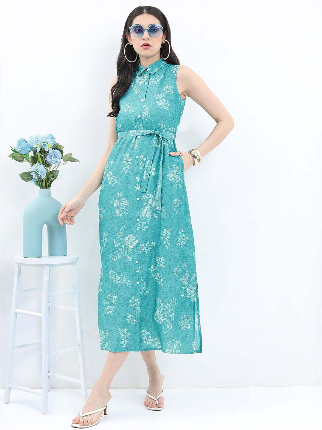 

Vishudh Floral Printed A-Line Midi Dress, Turquoise blue