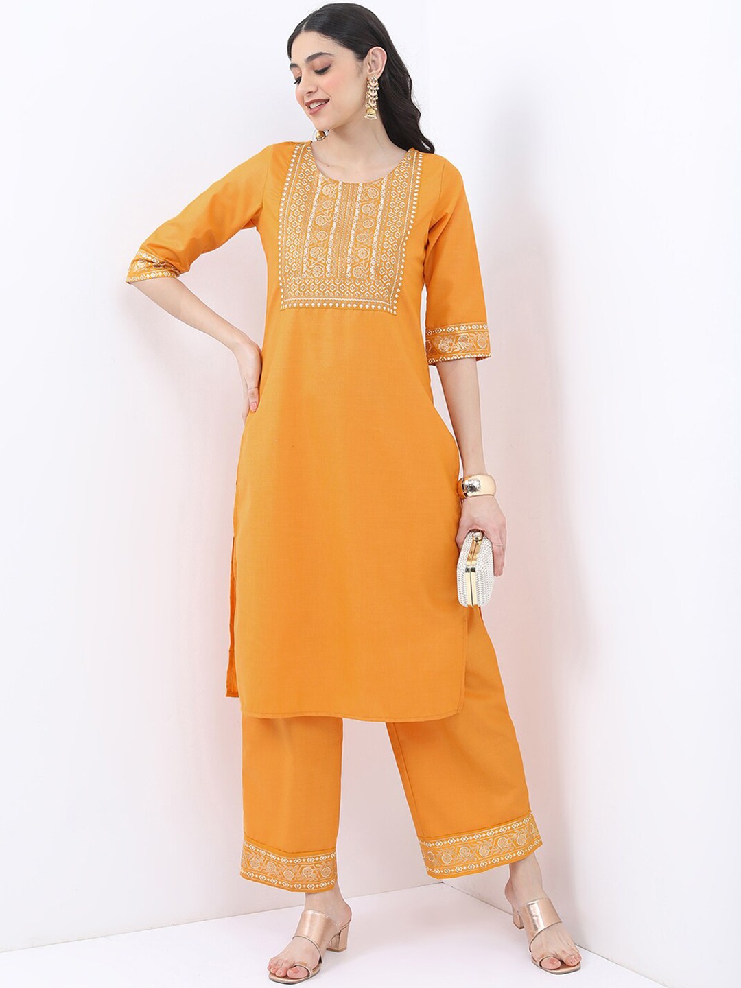 

Vishudh Round Neck Ethnic Motifs Printed Straight Kurta With Palazzos, Yellow