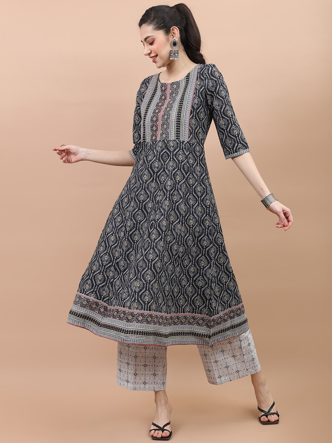 

Vishudh Ethnic Motifs Printed Pure Cotton Pure Cotton Kurta With Palazzos, Grey