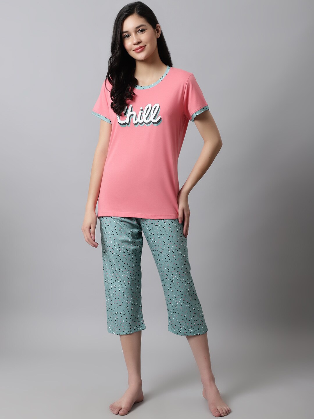 

Kanvin Typography Printed Night Suit, Peach