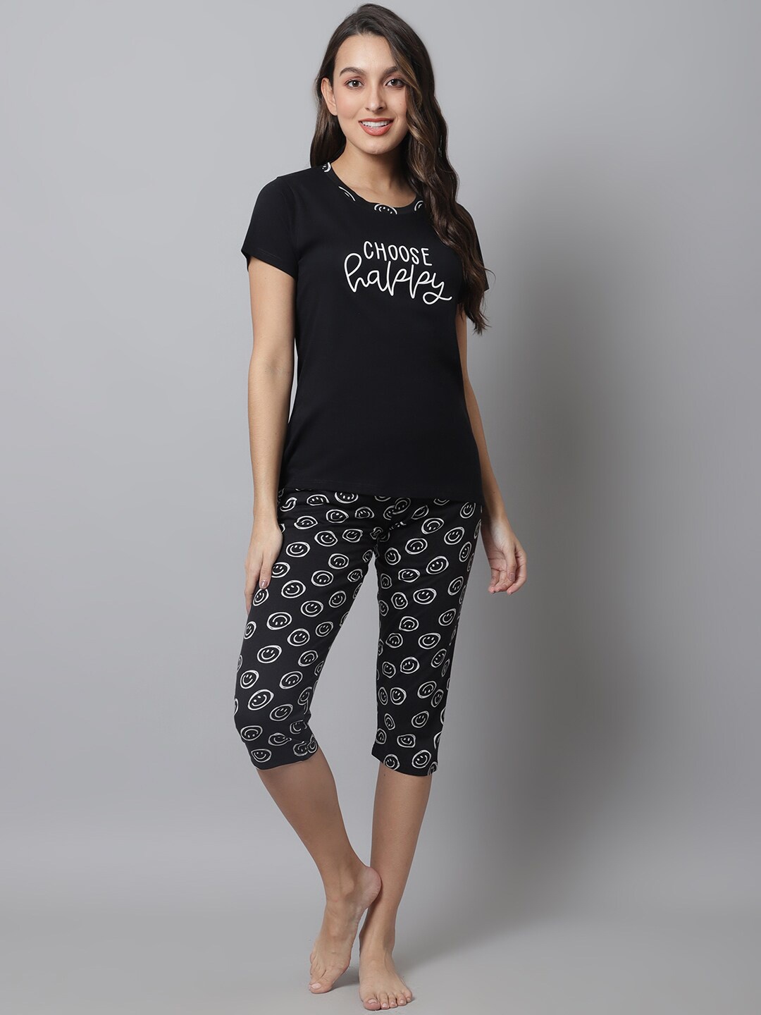 

Kanvin Typography Printed Night Suit, Black