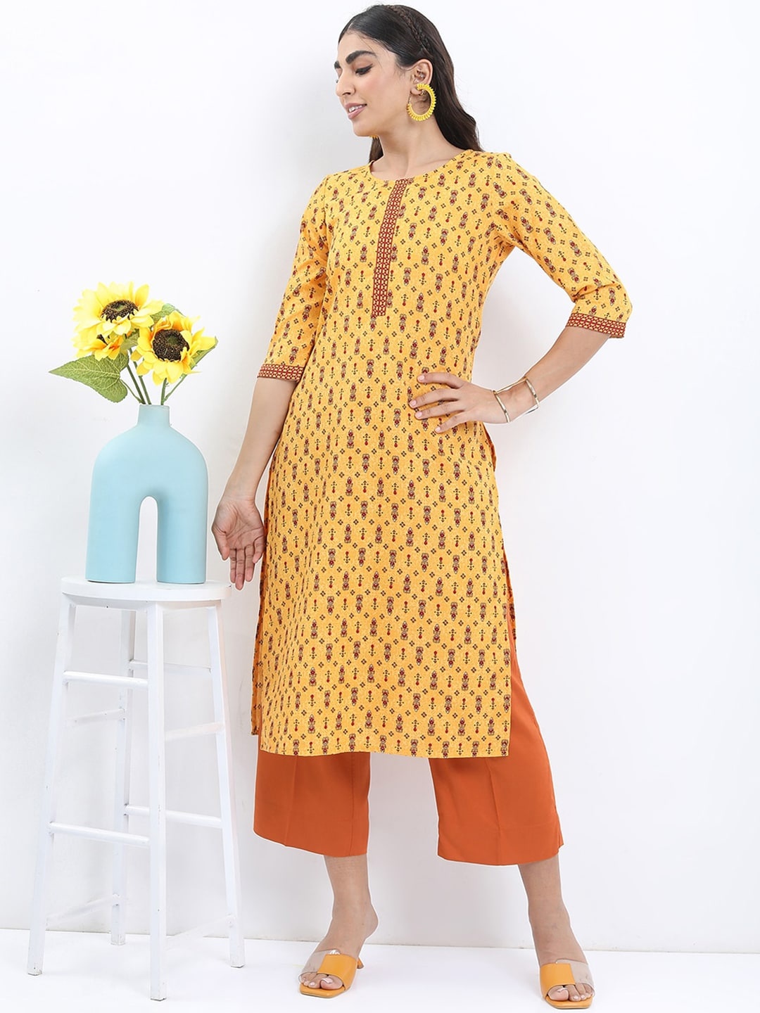 

KETCH Women Mustard Yellow Ethnic Motifs Printed Thread Work Kurta