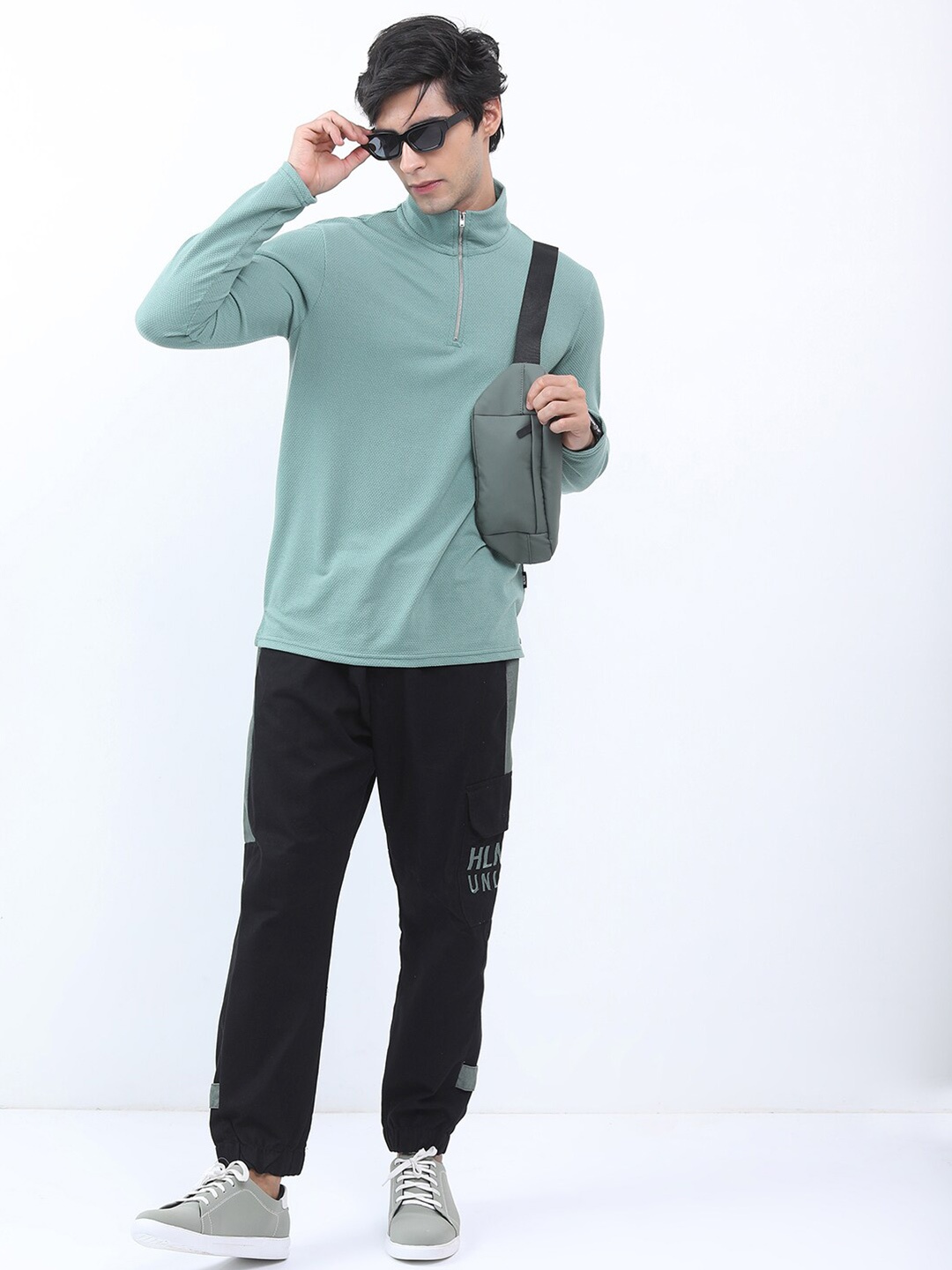 

HIGHLANDER Men Popcorn Structured Regular Fit T-shirt, Sea green