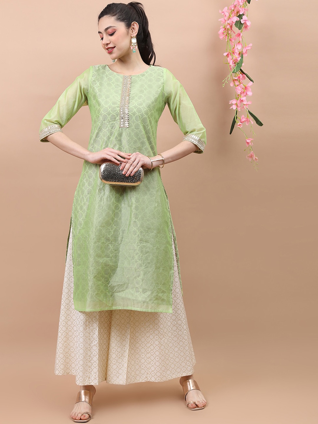 

Vishudh Ethnic Motifs Embroidered Kurta, Green