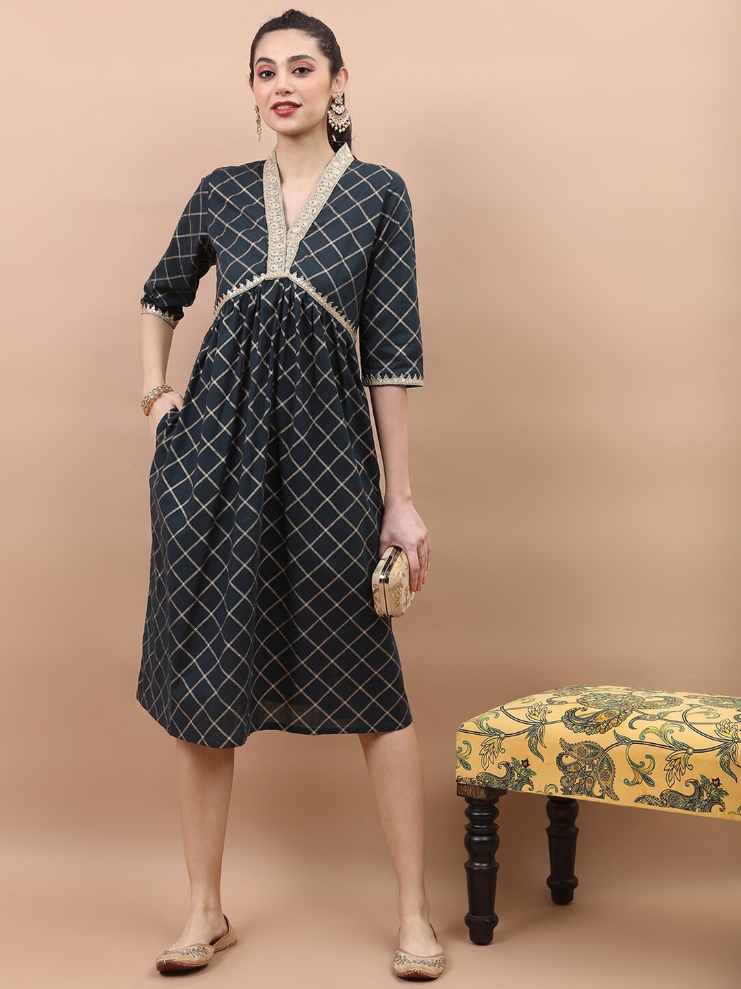 

Vishudh Checked Gathers & Pleated A-Line Midi Ethnic Dress, Green