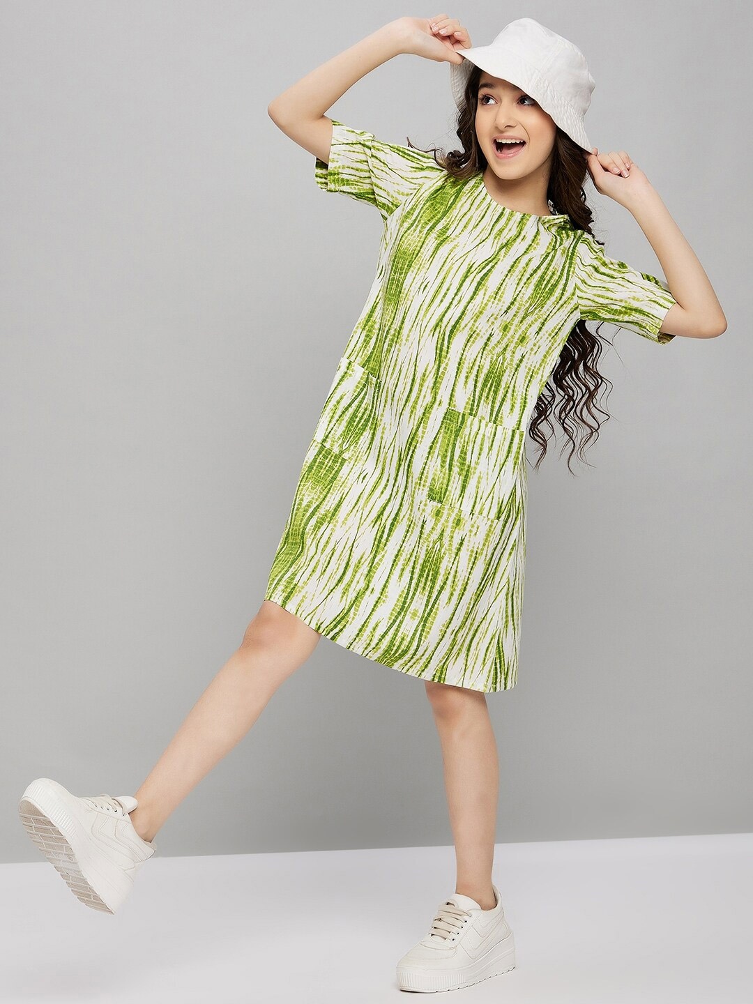 

Stylo Bug Girls Tie And Dye Cotton A-Line Dress, Green