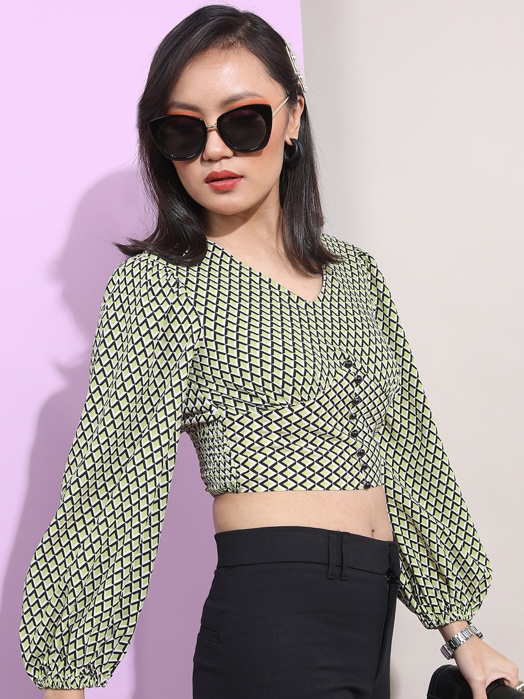 

Tokyo Talkies Bishop Sleeves Geometric Printed V-Neck Crop Top, Green
