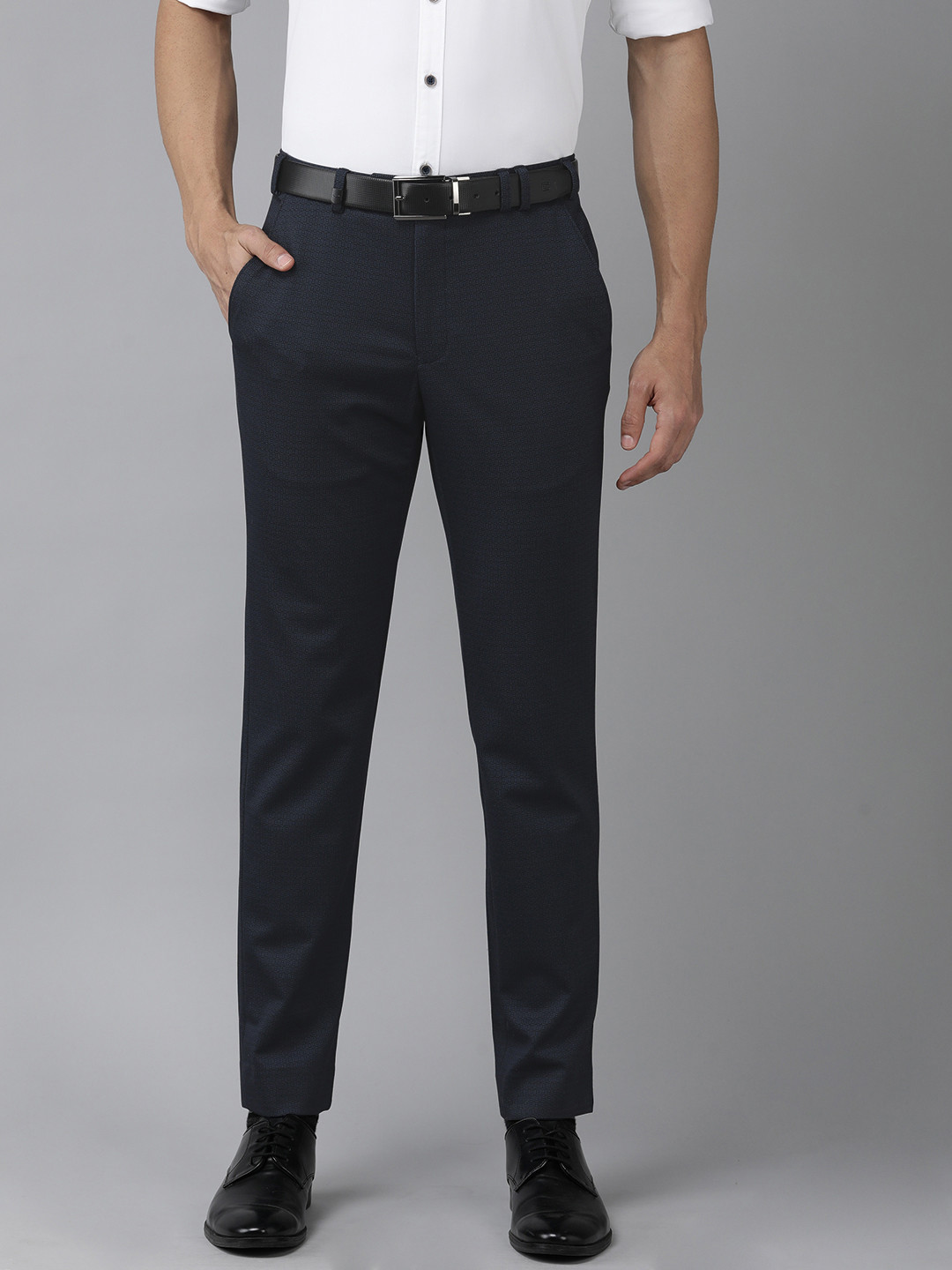

Park Avenue Men Geometric Print Active Regular Fit Mid-Rise Knitted Formal Trousers, Navy blue