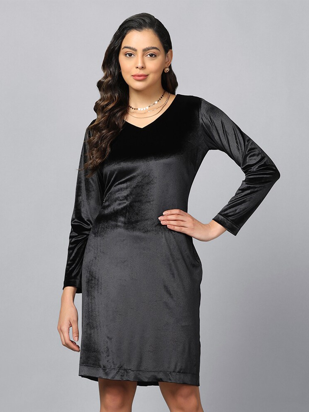 

PowerSutra Back Slit Knee Length Velvet V-Neck Sheath Dress, Black