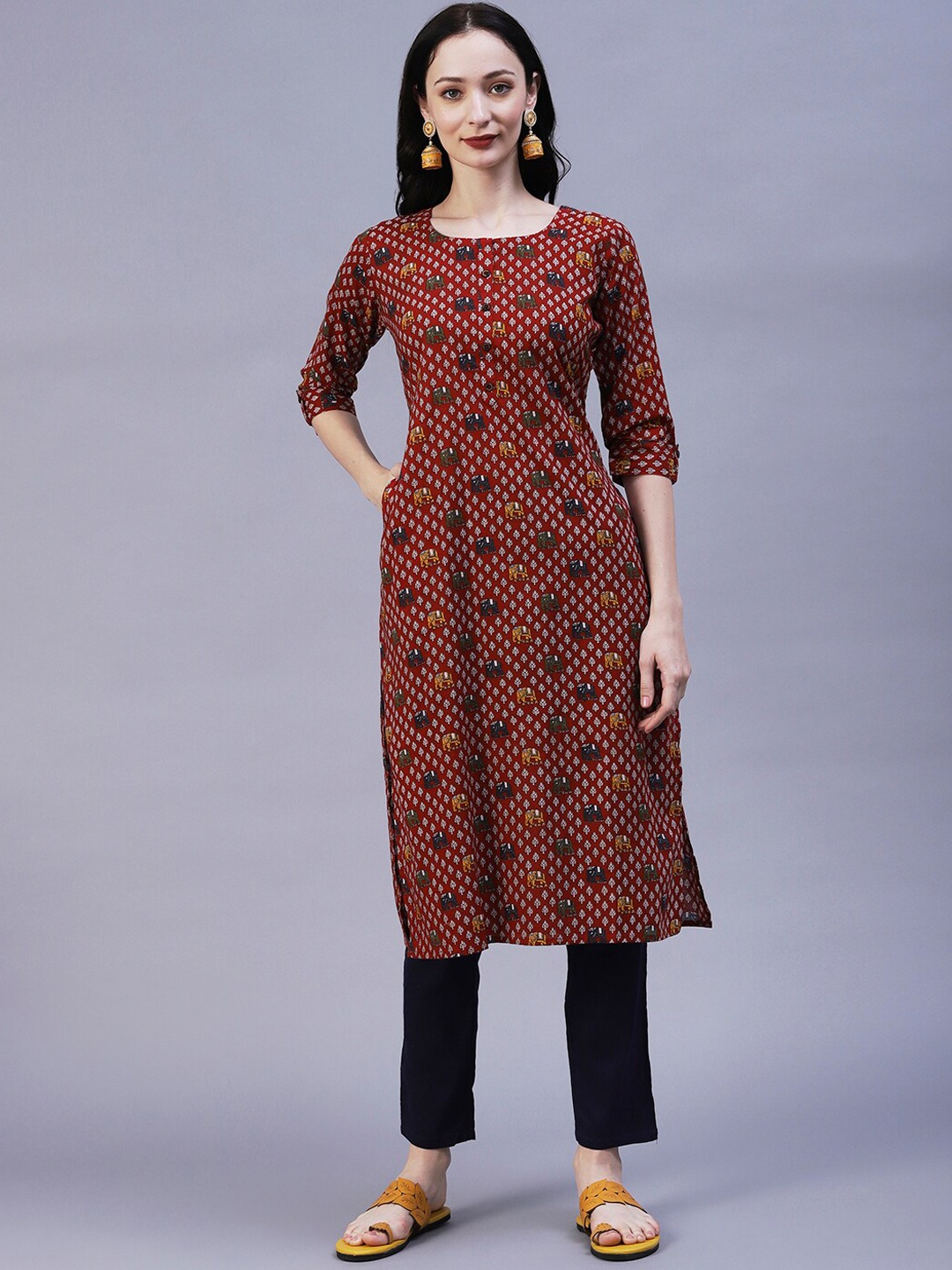 

FASHOR Round Neck Ethnic Motifs Printed Cotton Straight Kurta, Maroon