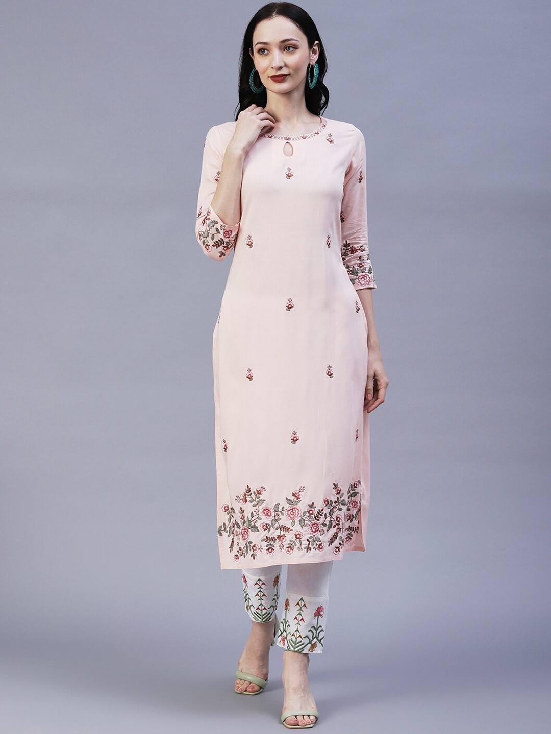 

FASHOR Floral Embroidered Kurta, Peach