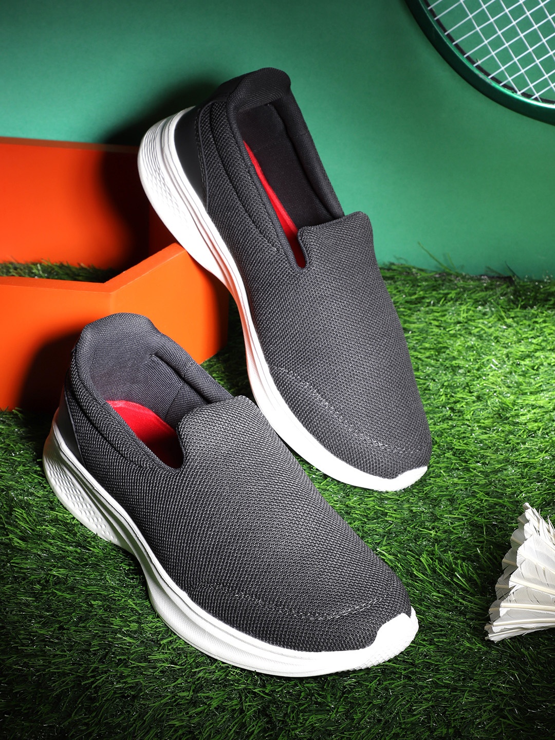 

HRX by Hrithik Roshan Women Antimicrobial Running Shoes, Grey
