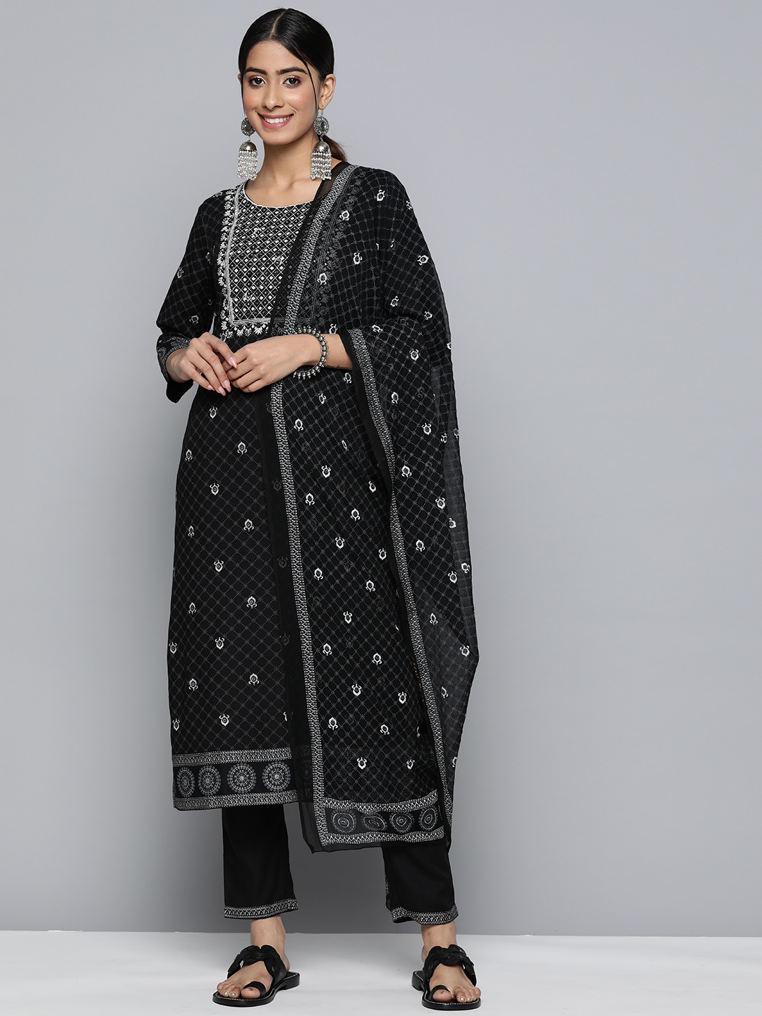 

HERE&NOW Women Ethnic Motifs Yoke Design Kurta with Trousers & Dupatta, Black