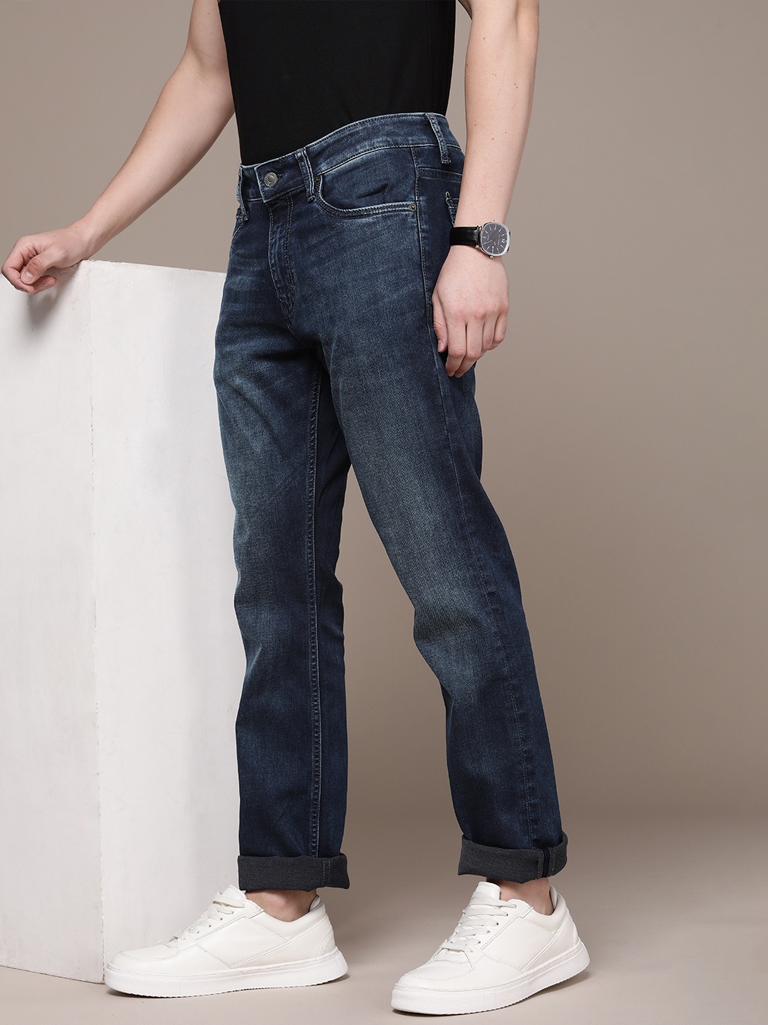 

French Connection Men Regular Fit Light Fade Stretchable Jeans, Blue