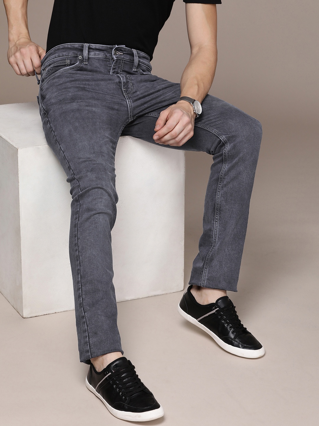 

French Connection Men Slim Fit Light Fade Stretchable Mid Rise Jeans, Black