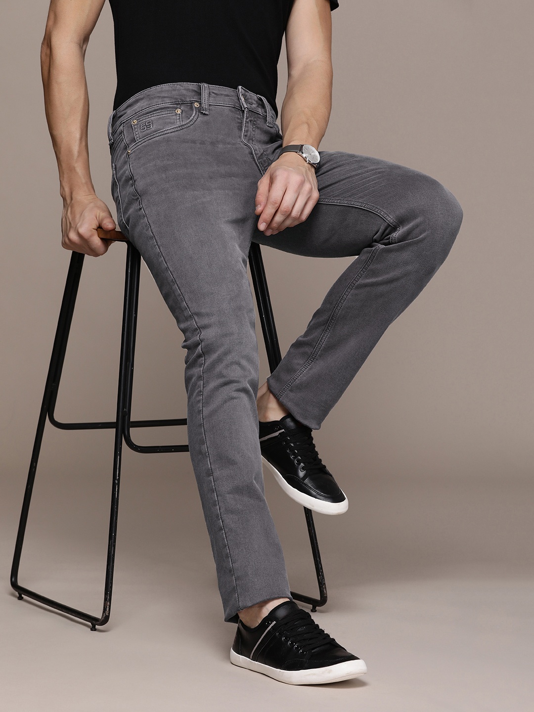 

French Connection Men Slim Fit Light Fade Mid Rise Jeans, Grey