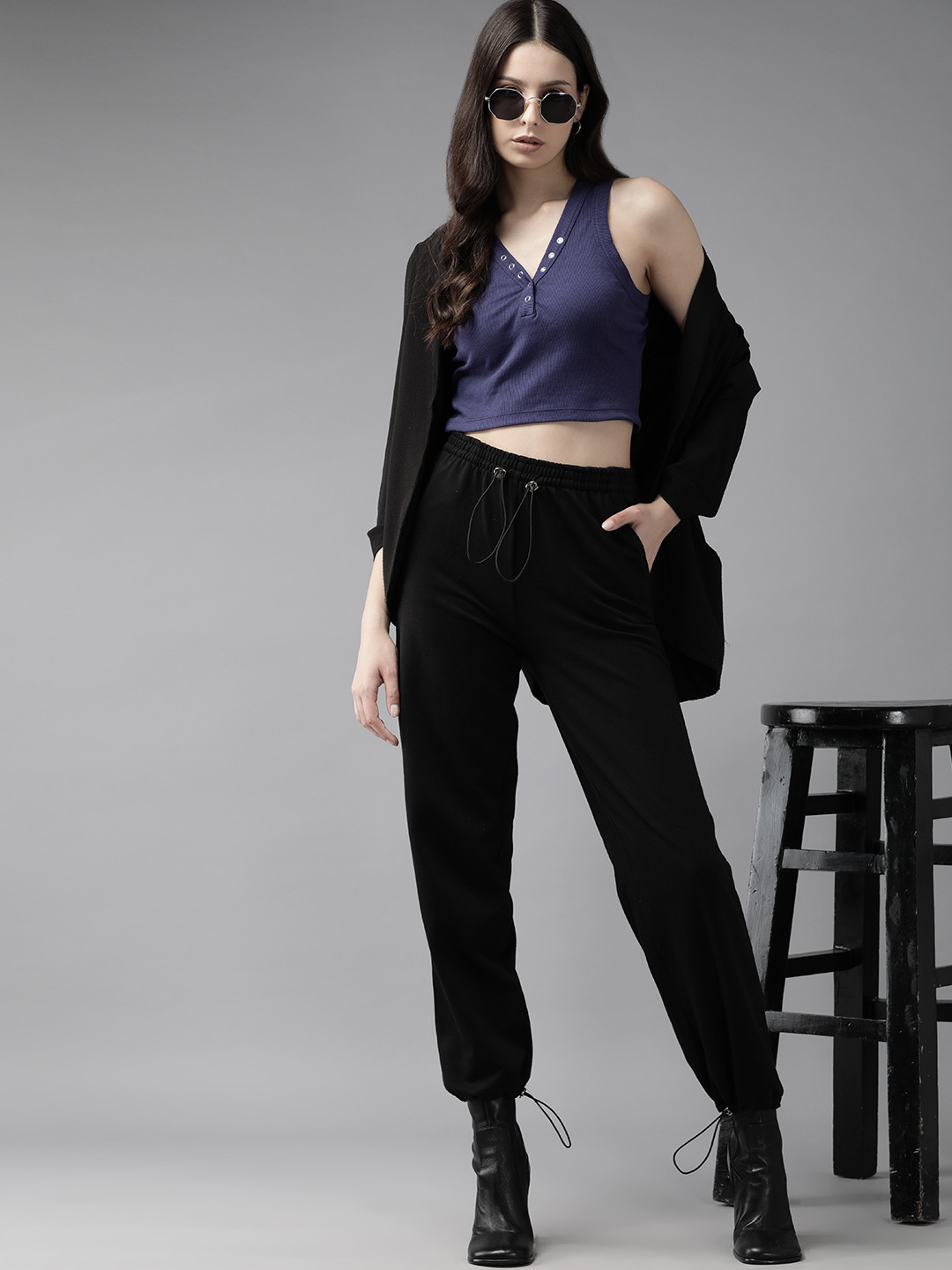

The Roadster Lifestyle Co. Women Toggle Hem Joggers, Black