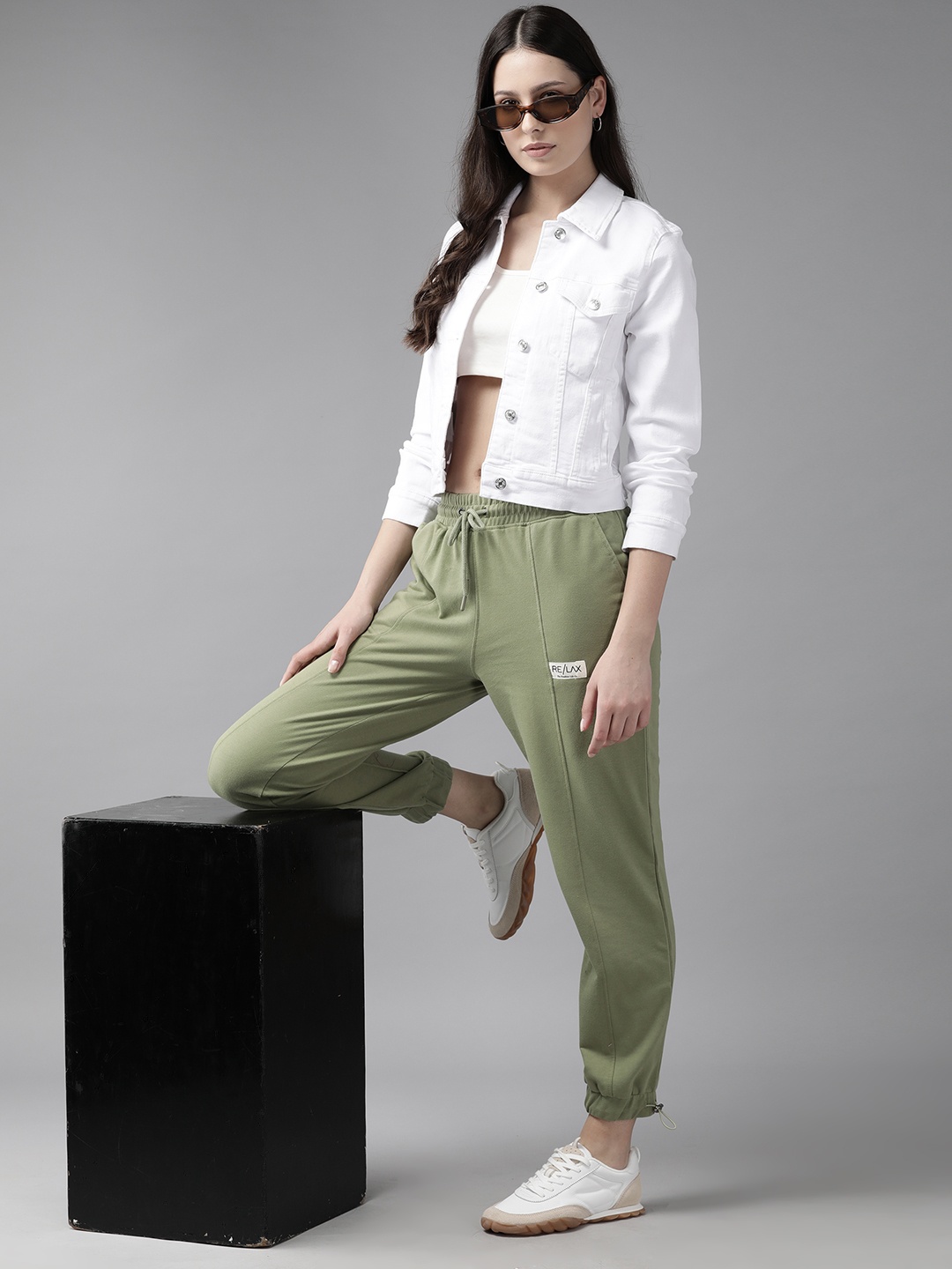 

The Roadster Lifestyle Co. Women Toggle Hem Joggers, Olive