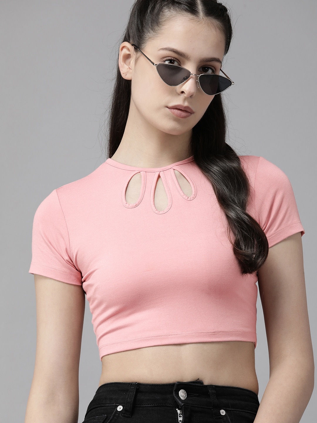

The Roadster Lifestyle Co. Cut-Out Detail Crop Top, Pink