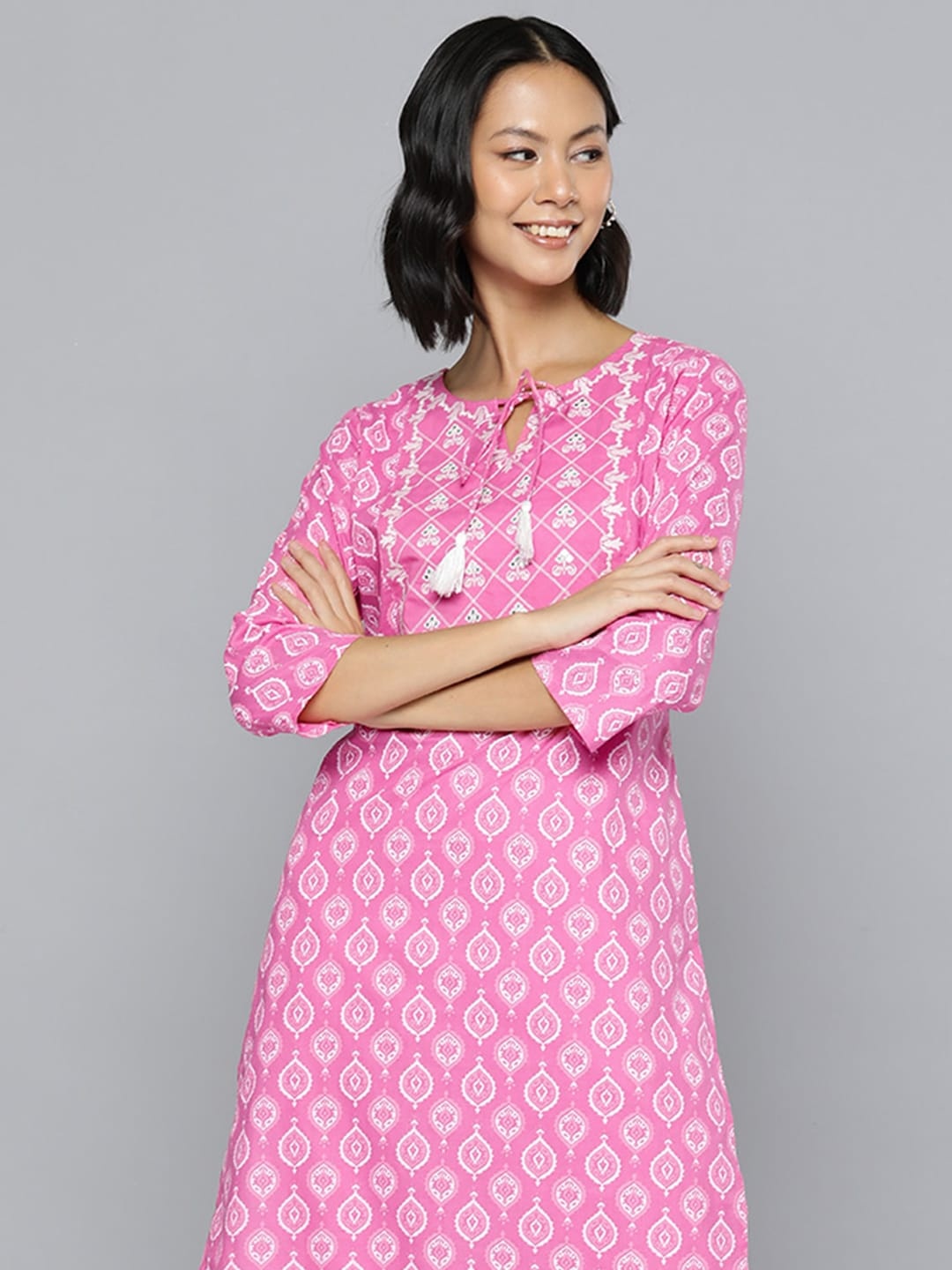 

HERE&NOW Women Ethnic Motifs Printed Pure Cotton Mirror Work Straight Kurta, Pink