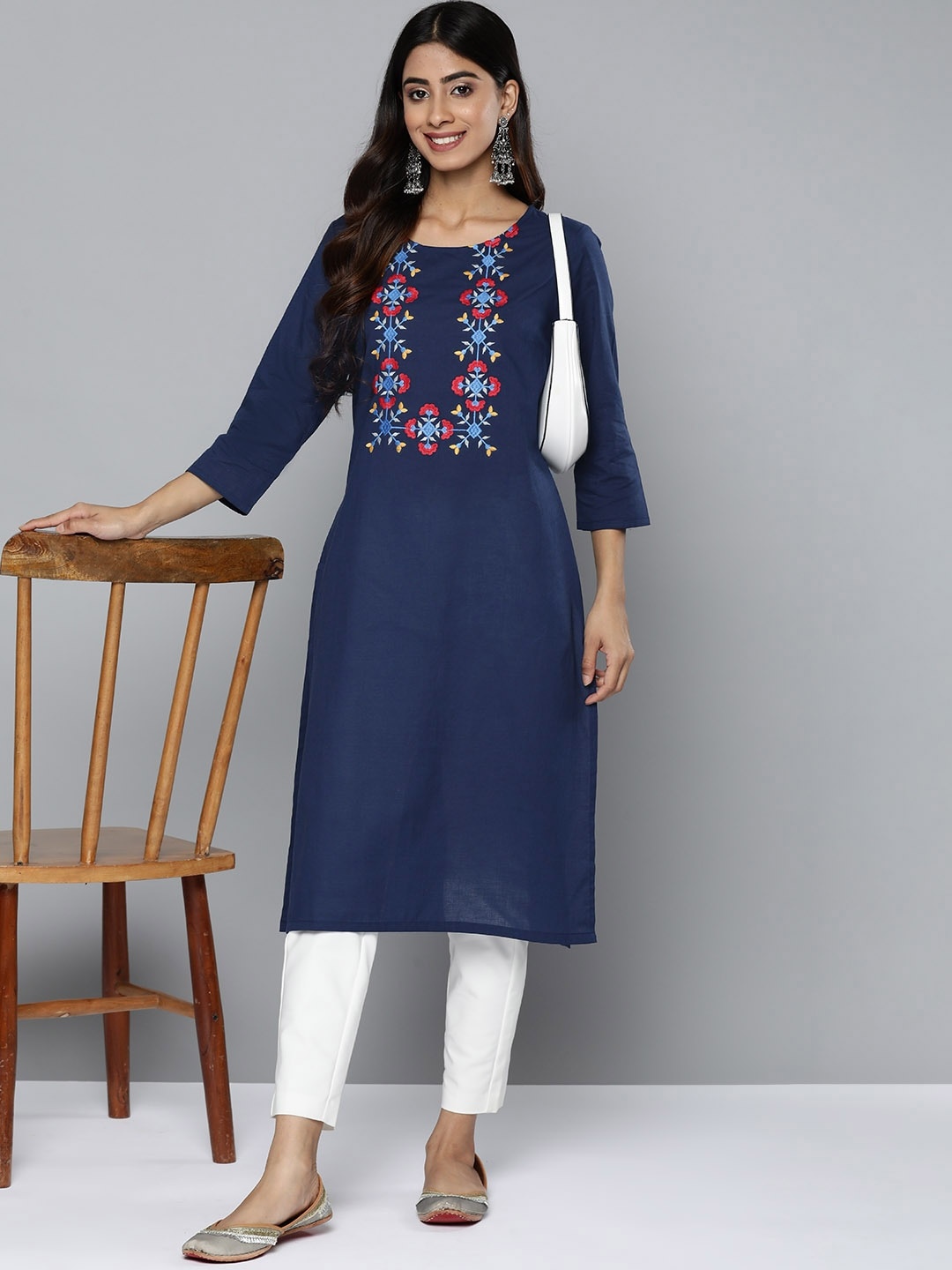 

HERE&NOW Yoke Design Thread Work Cotton Kurta, Navy blue