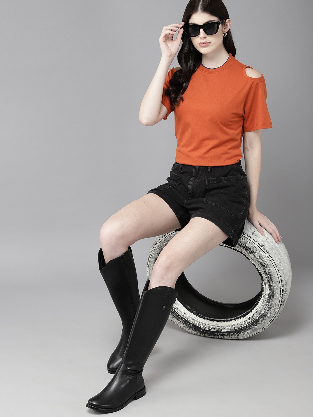 

The Roadster Lifestyle Co. Cold-shoulder T-shirt, Rust