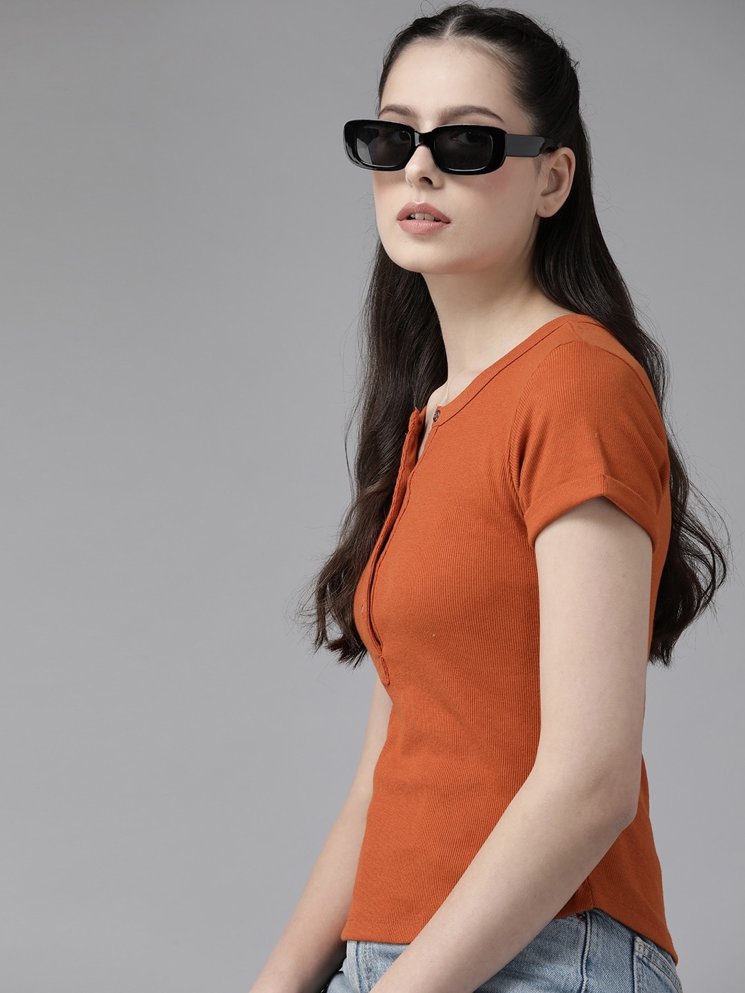 

The Roadster Lifestyle Co. Ribbed Henley Neck Fitted Top, Rust