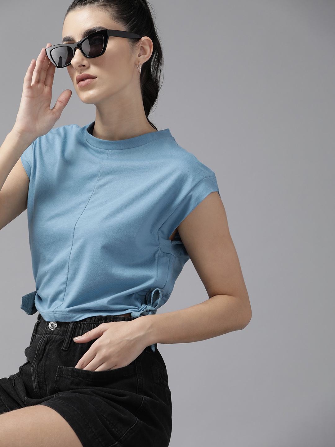 

The Roadster Lifestyle Co. Extended Sleeves Side Knots Cropped T-shirt, Blue