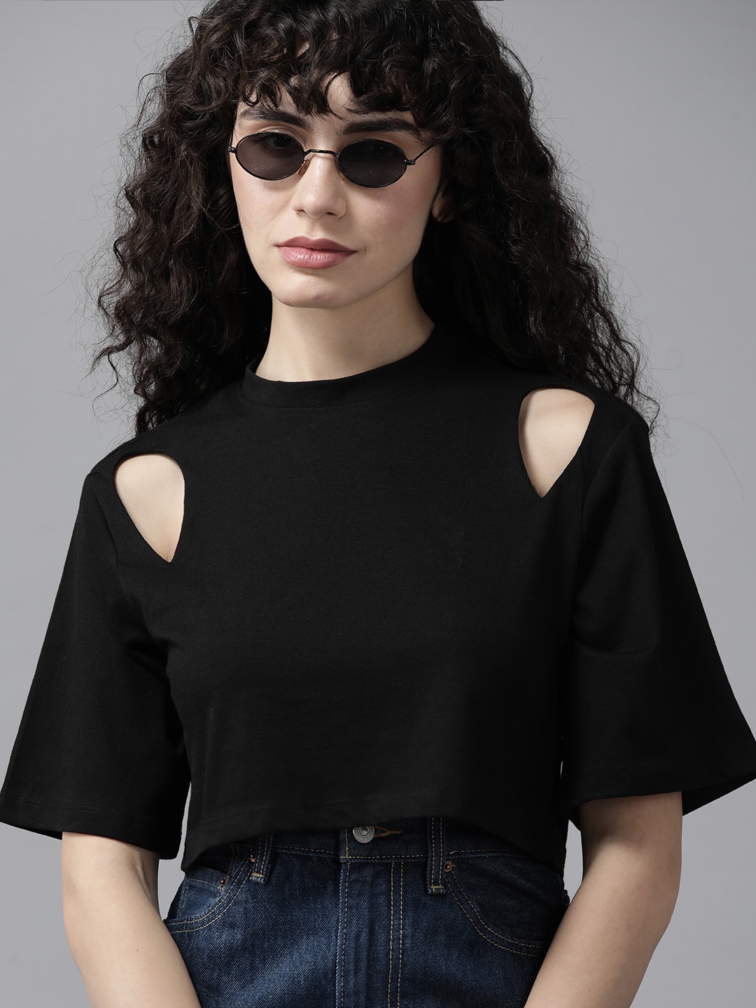 

The Roadster Lifestyle Co. Cut Outs Crop T-shirt, Black