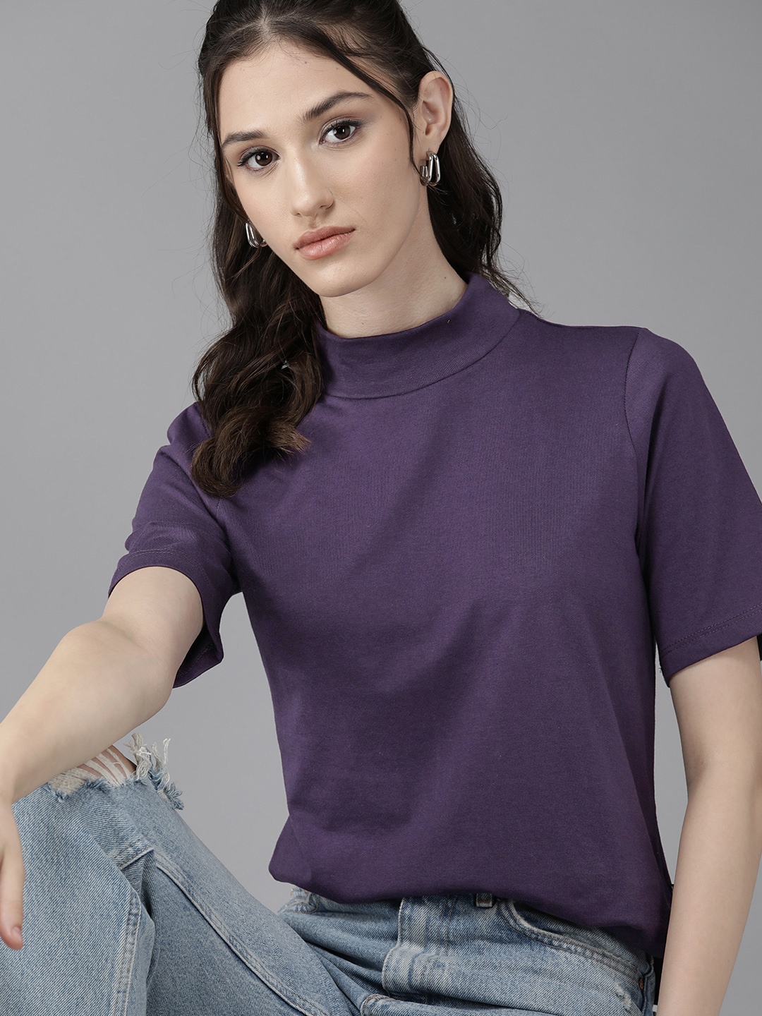

The Roadster Lifestyle Co. Solid High Neck T-shirt, Purple