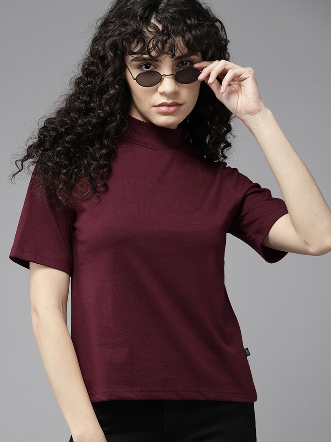 

The Roadster Lifestyle Co. High Neck T-shirt, Burgundy